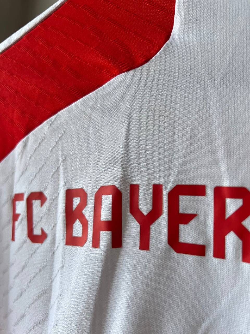 Adidas 2023/24 BAYERN MUNICH #9 KANE HOME SOCCER FOOTBALL JERSEY L Size US L / EU 52-54 / 3 - 17 Thumbnail