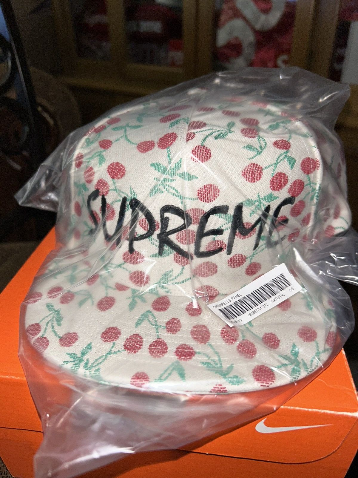 Supreme Supreme Cherries 5 Panel Hat Natural SS23 NEW WITH TAGS Size ONE SIZE - 1 Thumbnail