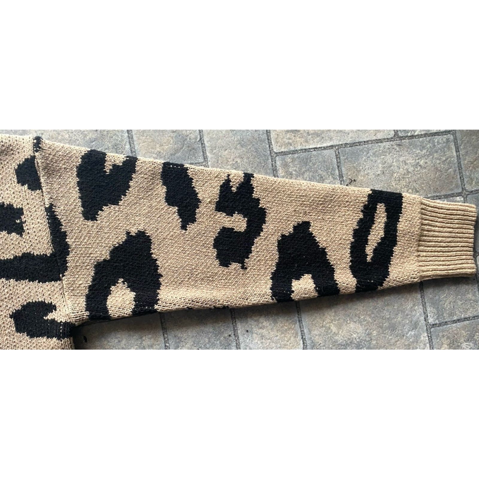 Born Baltic Born WOMENS MEDIUM Sweater Tan + Black Jonas Animal Print NEW WITH TAGS Size M / US 6-8 / IT 42-44 - 7 Thumbnail