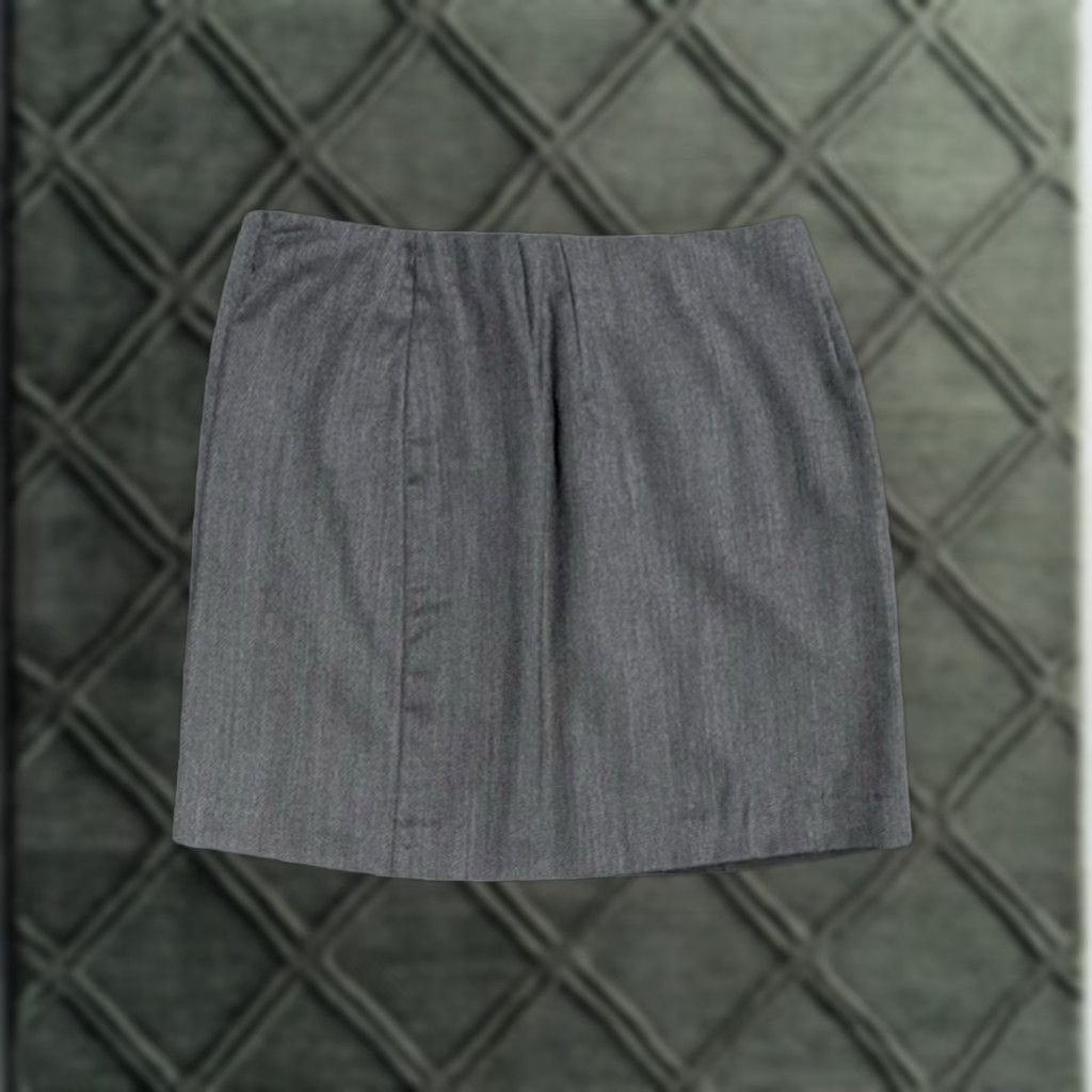 Geoffrey Beene VINTAGE Geoffrey Beene Skirt Women 8 Wool Gray Knee Length Pencil/ Straight 100% Wool Mens Womens Girls? Size 30" / US 8 / IT 44 - 1 Thumbnail