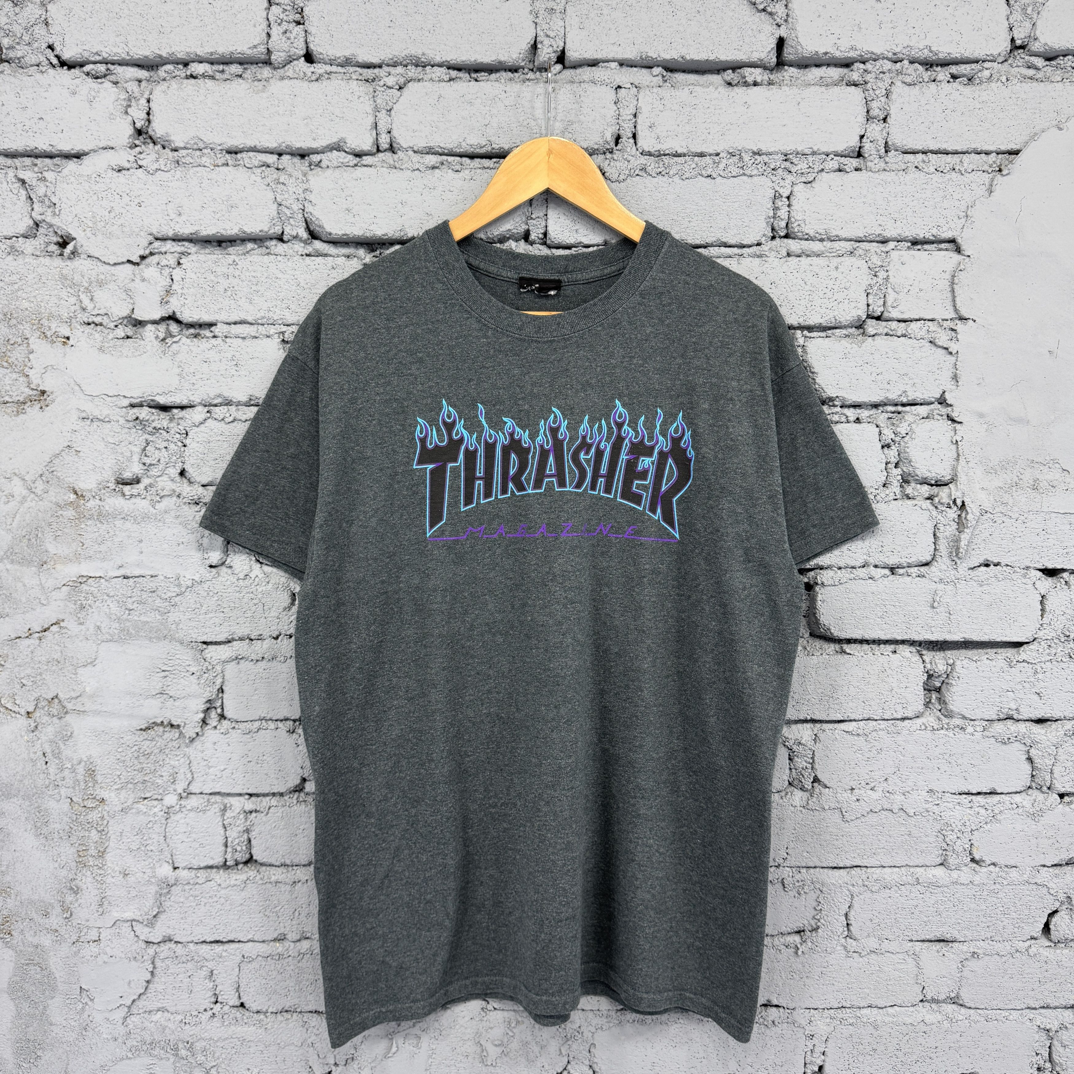 Thrasher Vintage Thrasher Magazine Blue Flames Tshirt Size US L / EU 52-54 / 3 - 1 Thumbnail