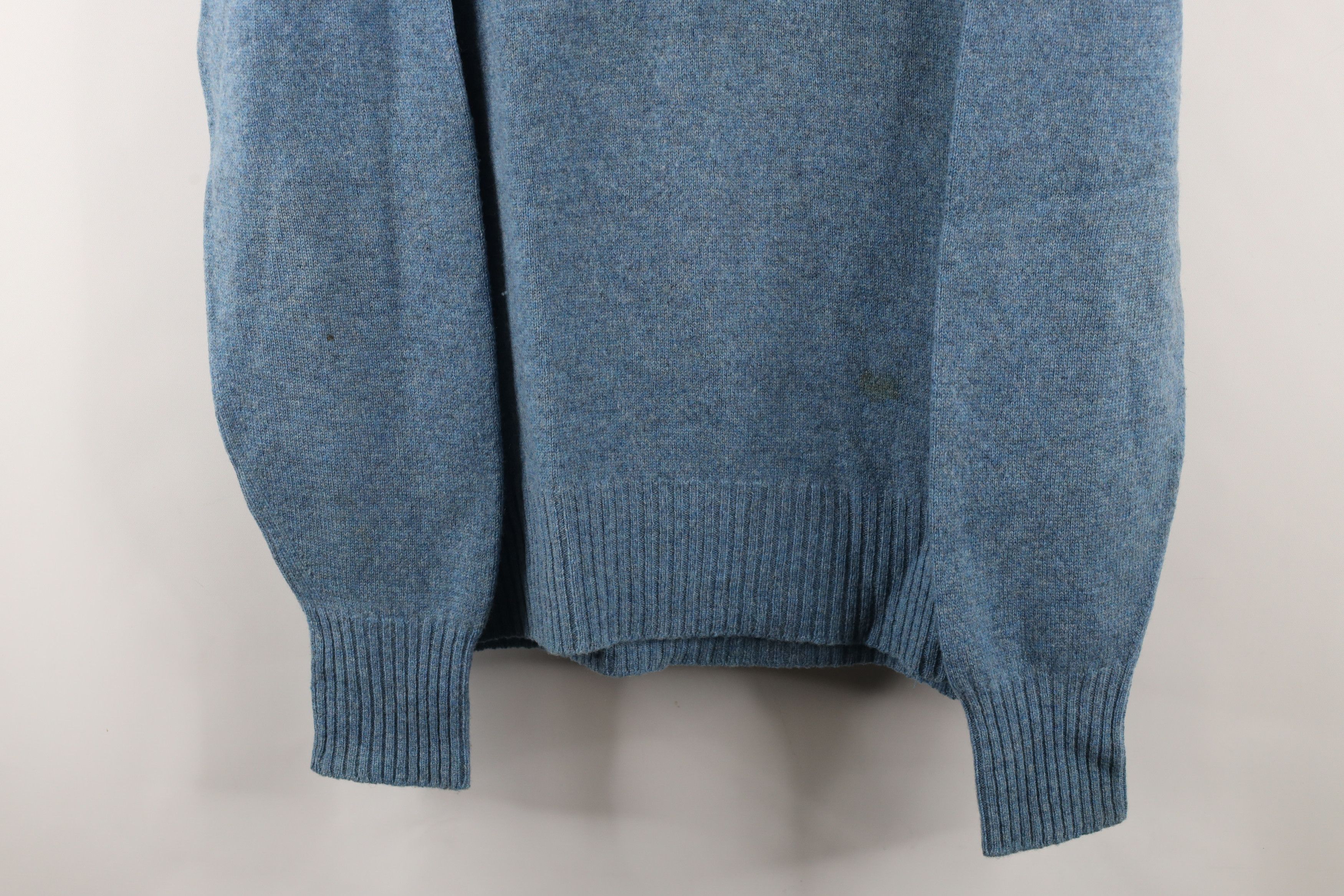 Vintage Vintage 70s Streetwear Blank Lambswool Knit V-Neck Sweater Size US XL / EU 56 / 4 - 3 Thumbnail