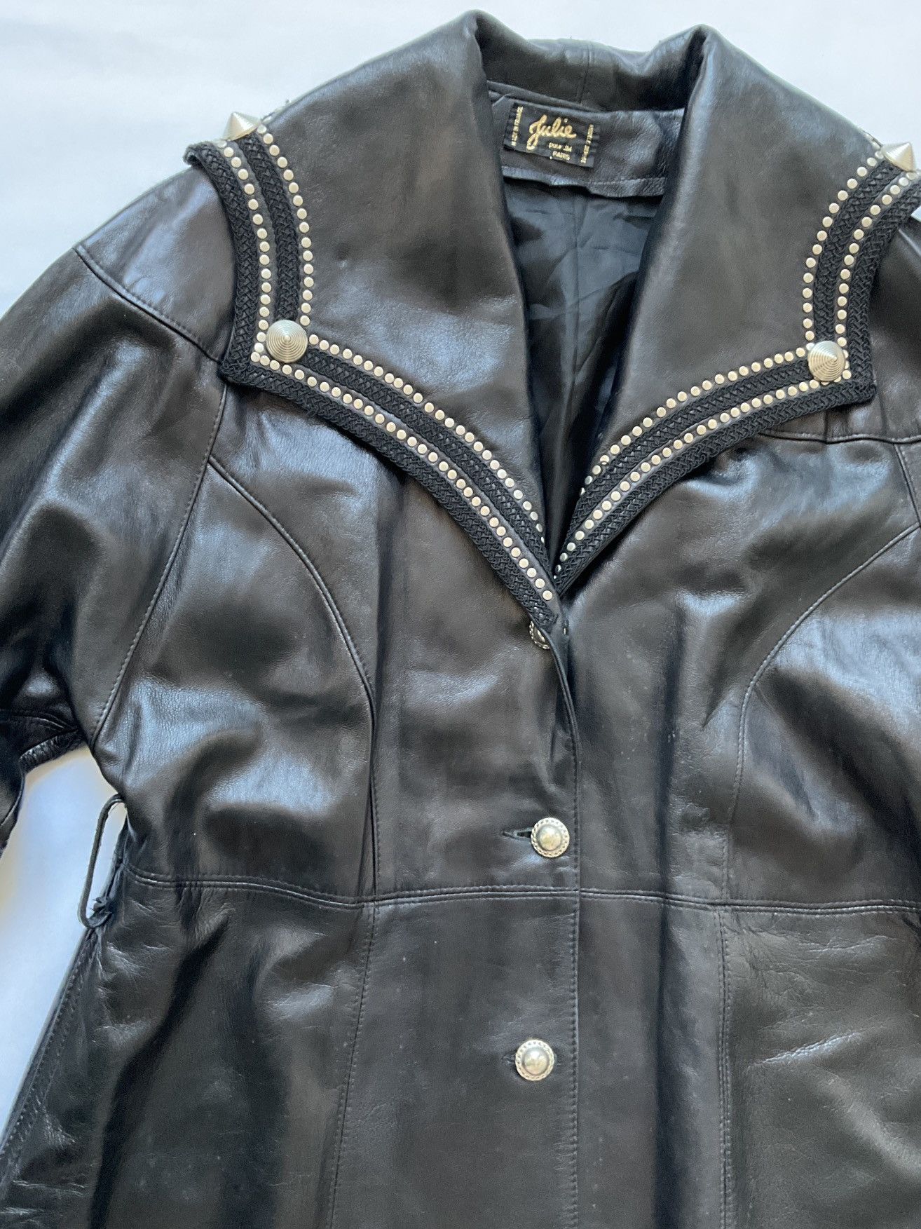 Vintage Leather coat with beautiful studded neckline Size XL / US 12-14 / IT 48-50 - 2 Thumbnail