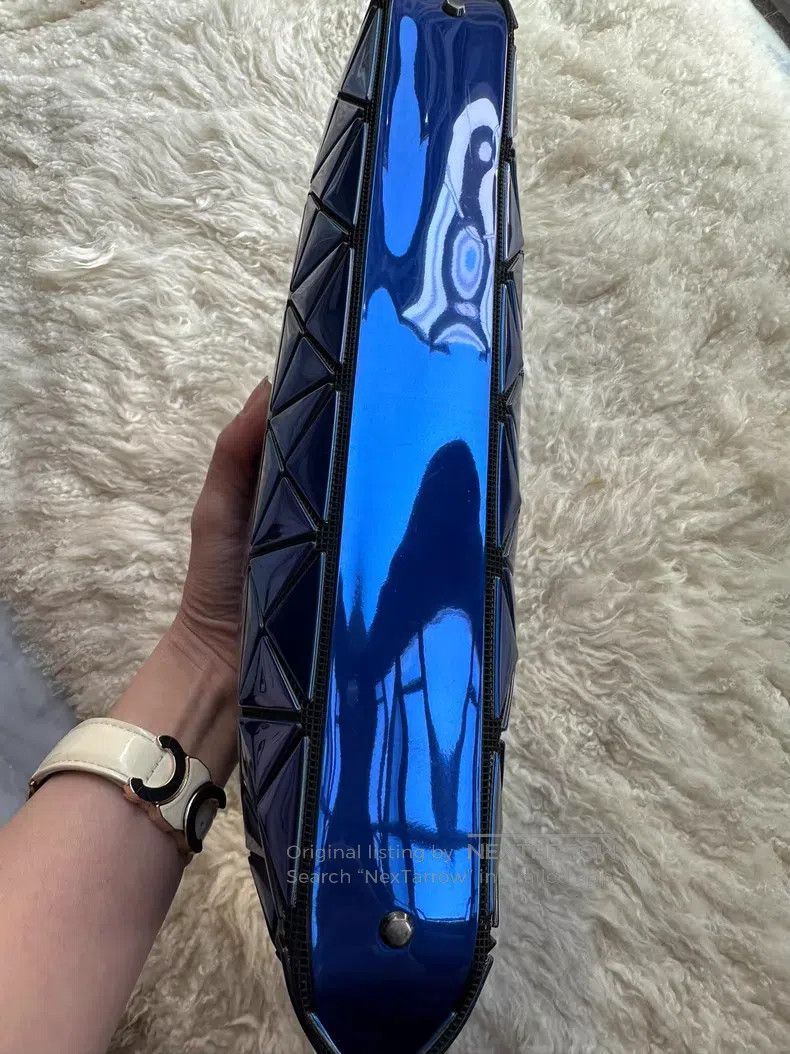 Issey Miyake Issey Miyake Metallic Blue Chain Bag Size ONE SIZE - 6 Thumbnail