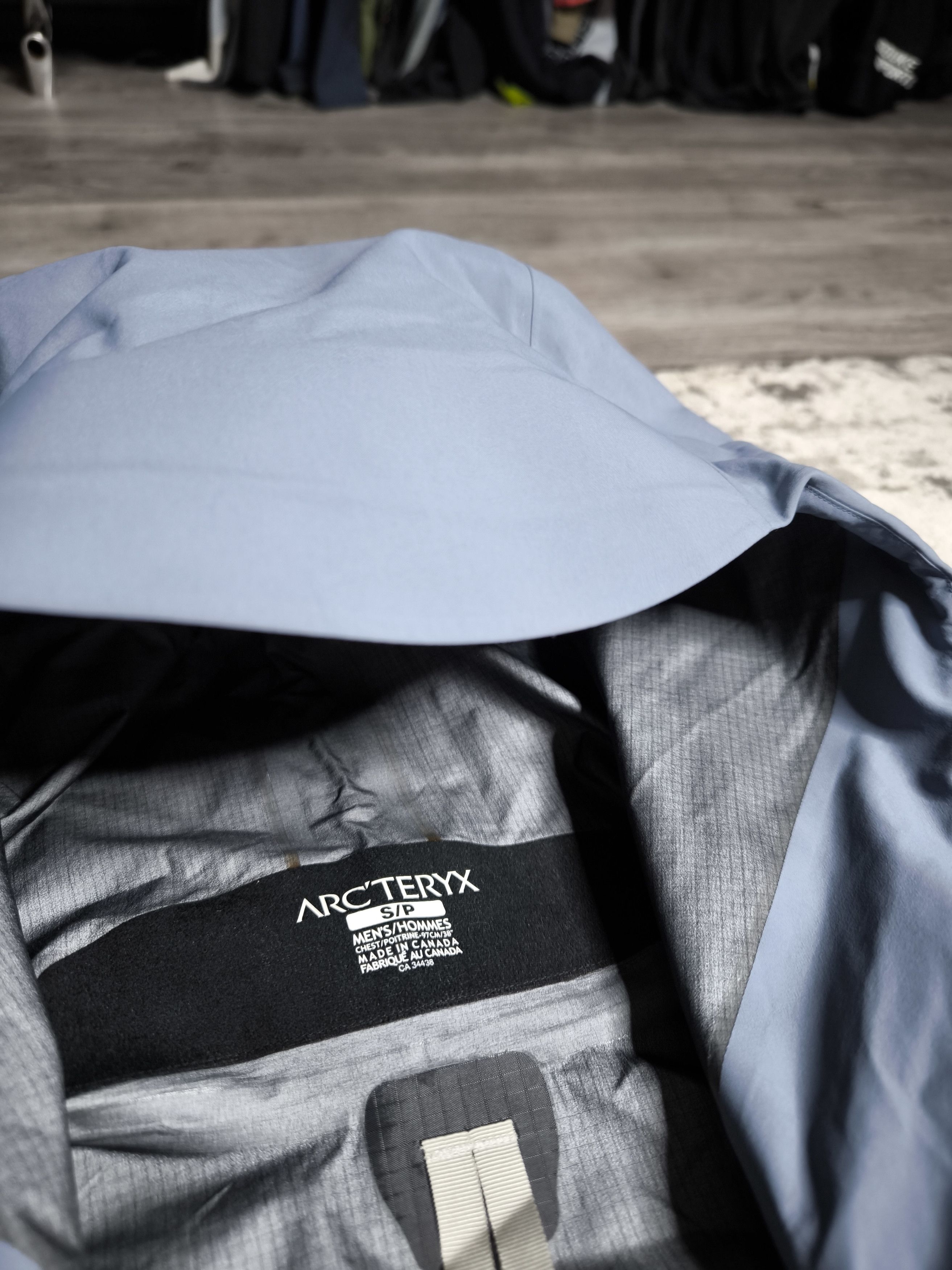 Arc'teryx Men's Arcteryx Alpha SV GORETEX PRO Jacket Size S Arc'teryx Size US S / EU 44-46 / 1 - 13 Thumbnail