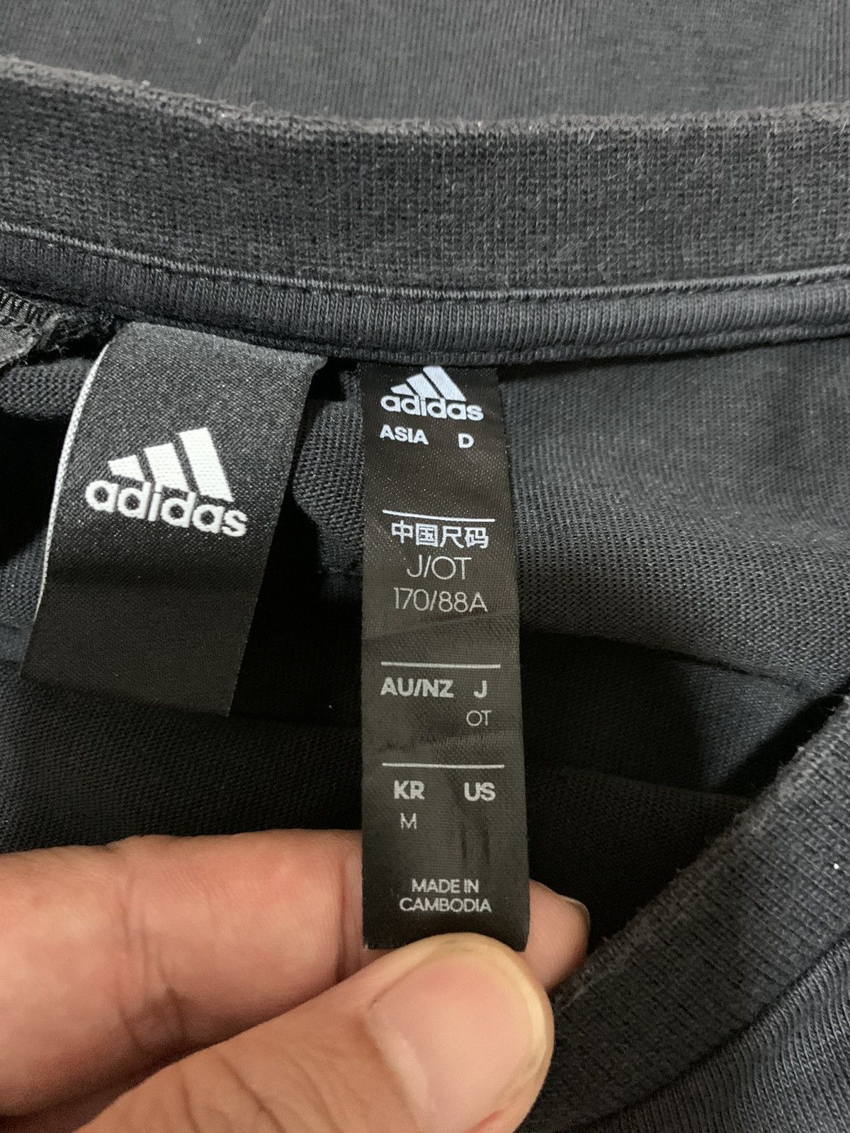 Adidas 🔥🔥🔥Adidas Moussy Tee Size US M / EU 48-50 / 2 - 13 Thumbnail