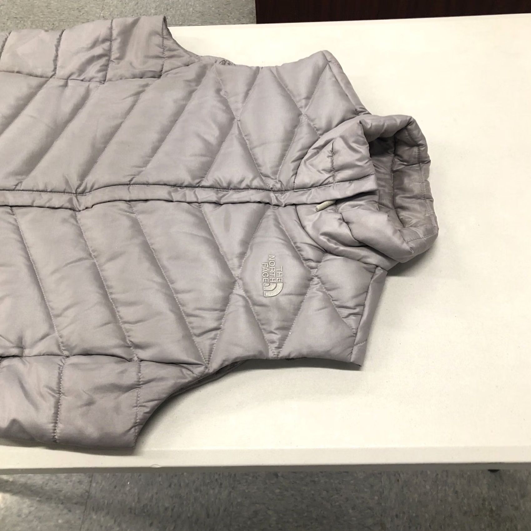 The North Face VINTAGE The North Face Down Puffer Vest Women's XL Silver Gray Full Zip Quilted 550 Jacket Size XL / US 12-14 / IT 48-50 - 6 Thumbnail
