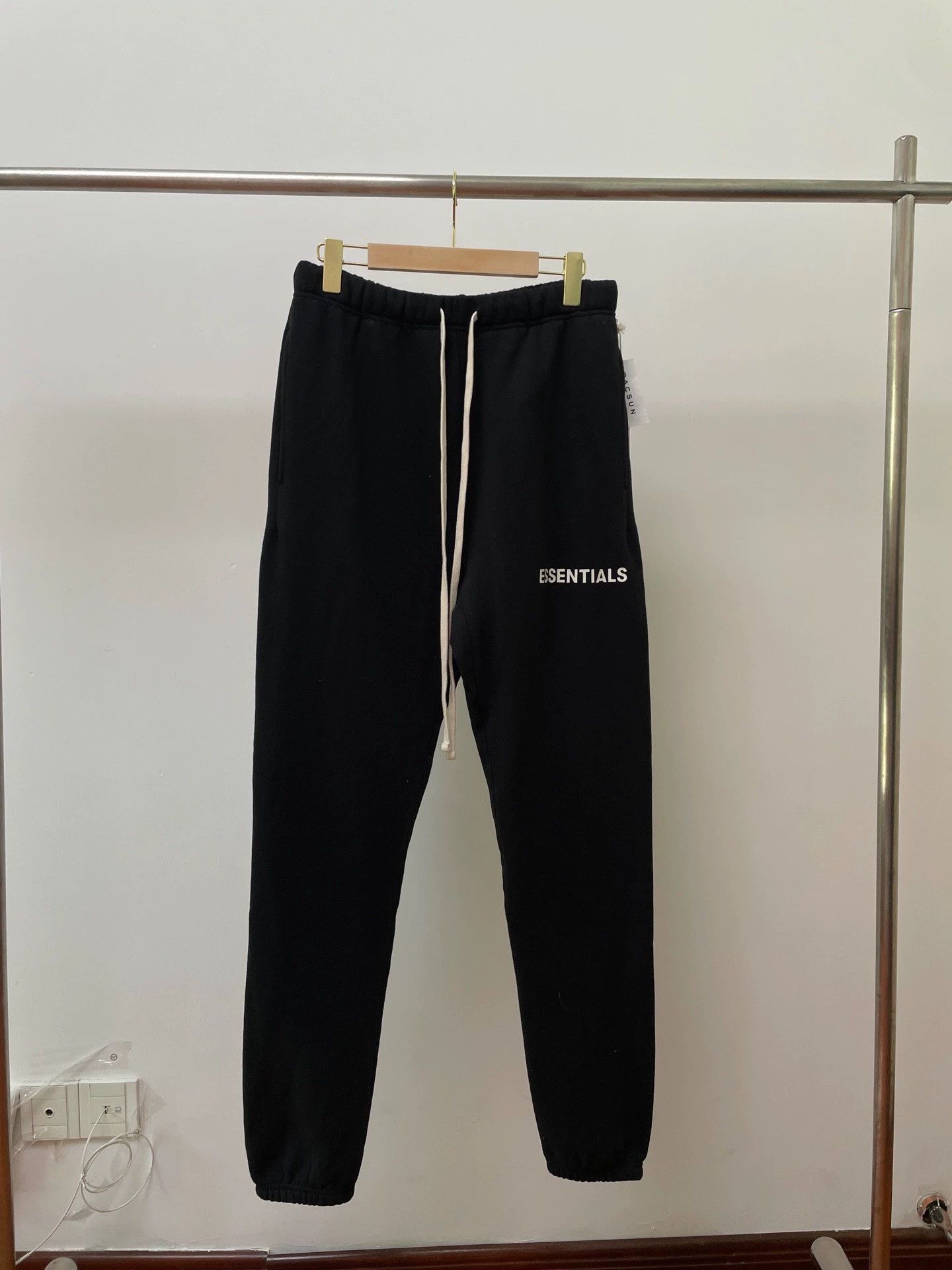 Fear of God Fear Of God Essentials M Stretchy Sweatpants New W/Tags Size US 32 / EU 48 - 1 Thumbnail