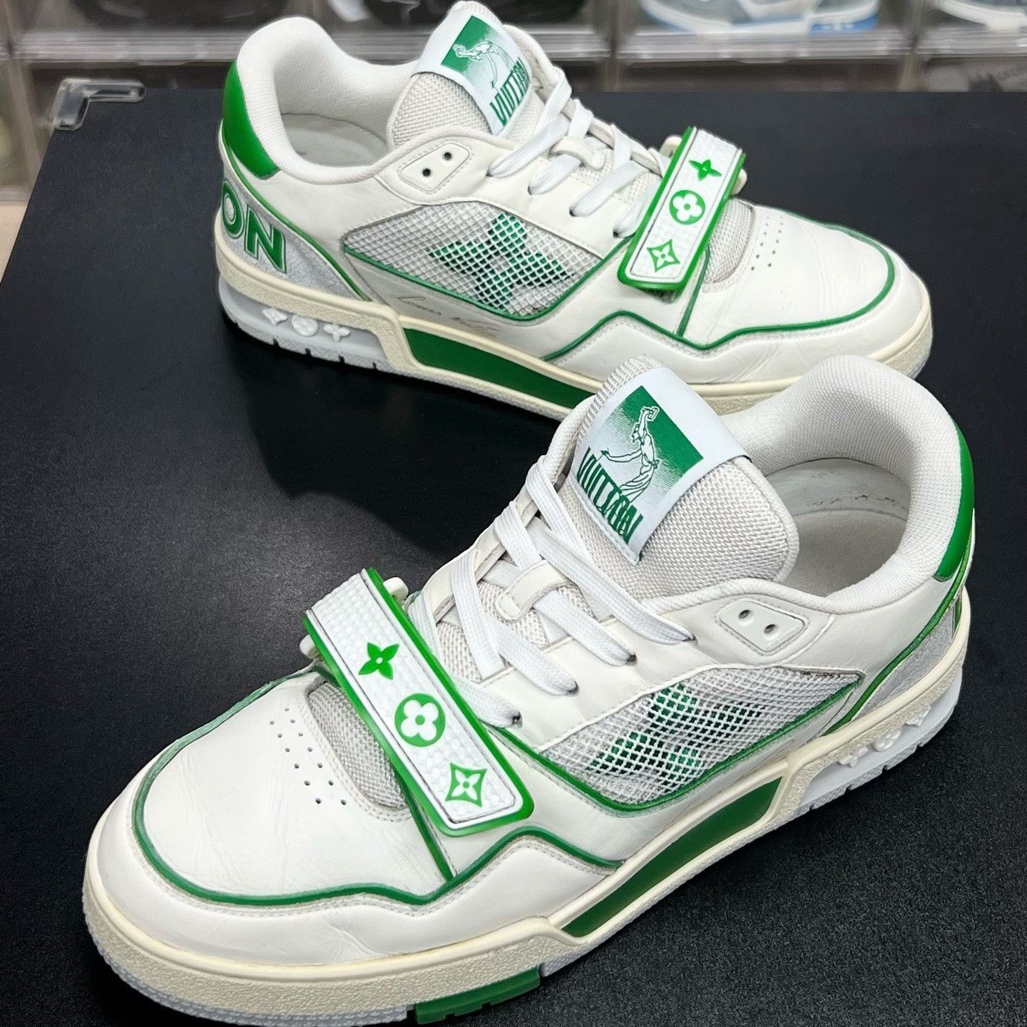 Louis Vuitton Louis Vuitton Green Velcro Designer Size US S / EU 44-46 / 1 - 1 Thumbnail