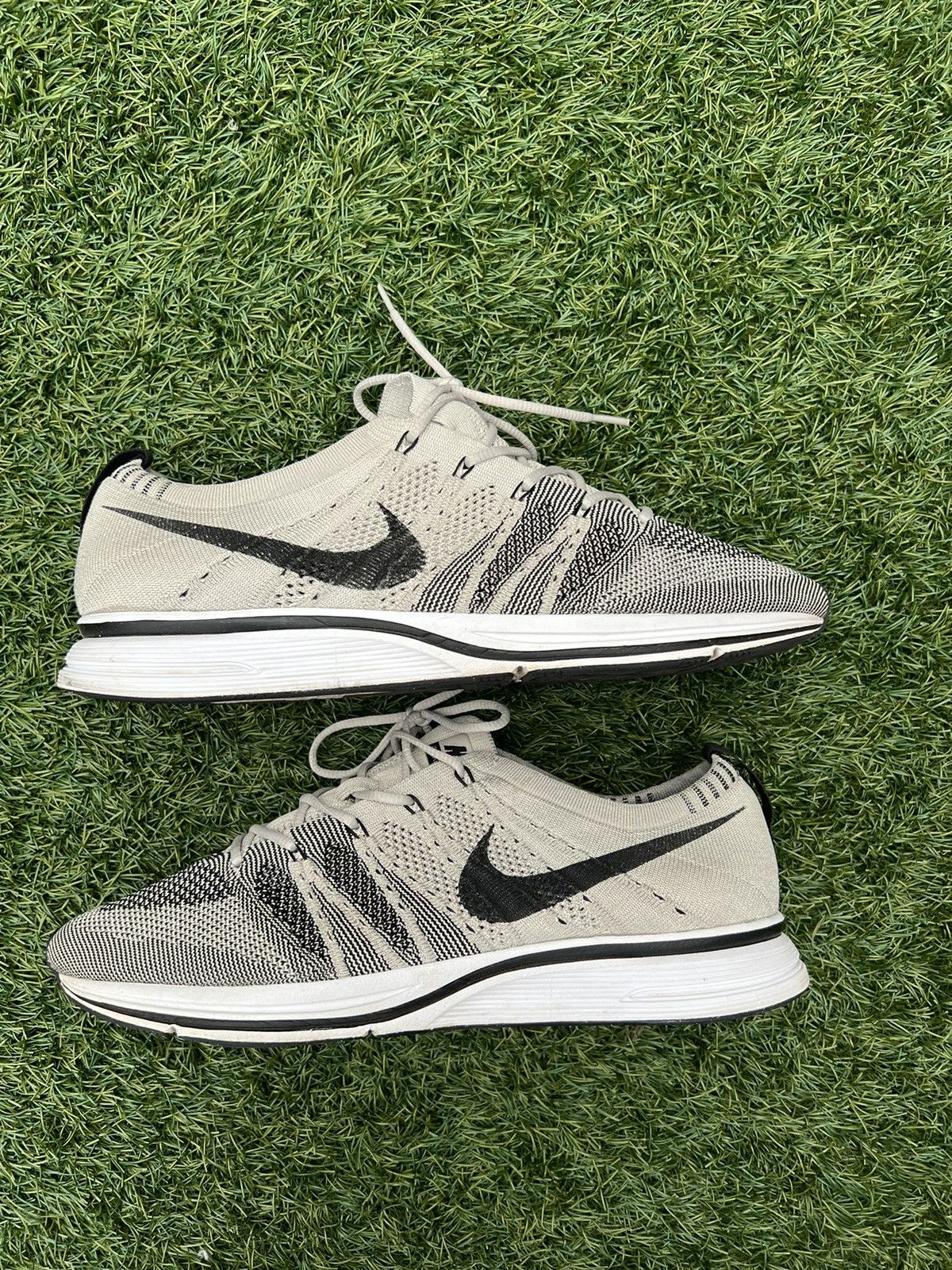 Nike Nike Flyknit Trainers Pale Grey Size US 10.5 / EU 43-44 - 3 Thumbnail