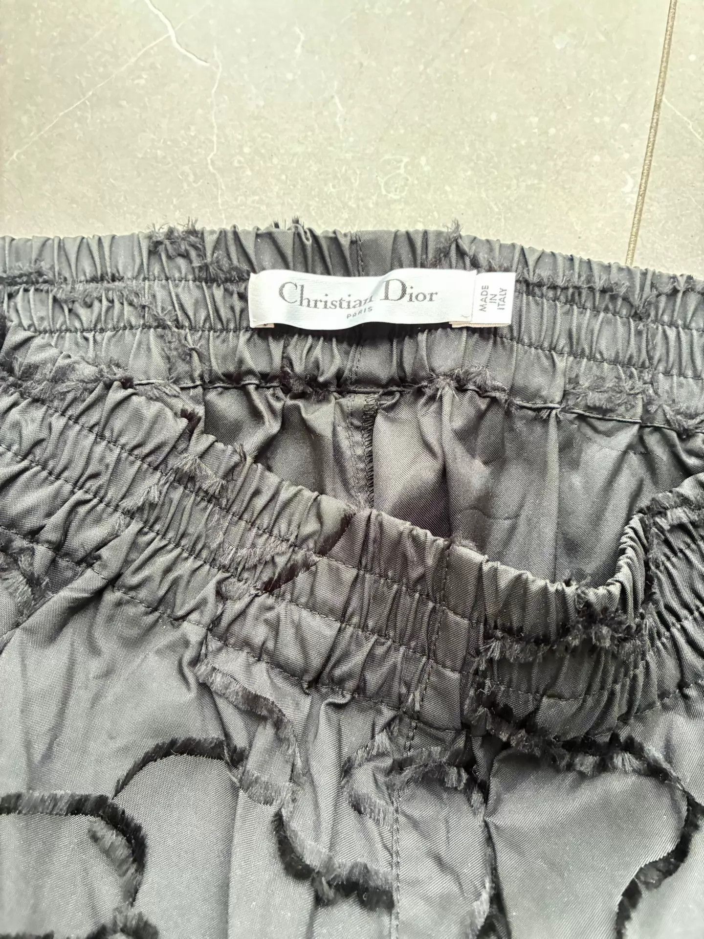 Dior Dior Embossed Elastic Waist Short 38 Size 25" / US 0 / IT 36 - 3 Thumbnail