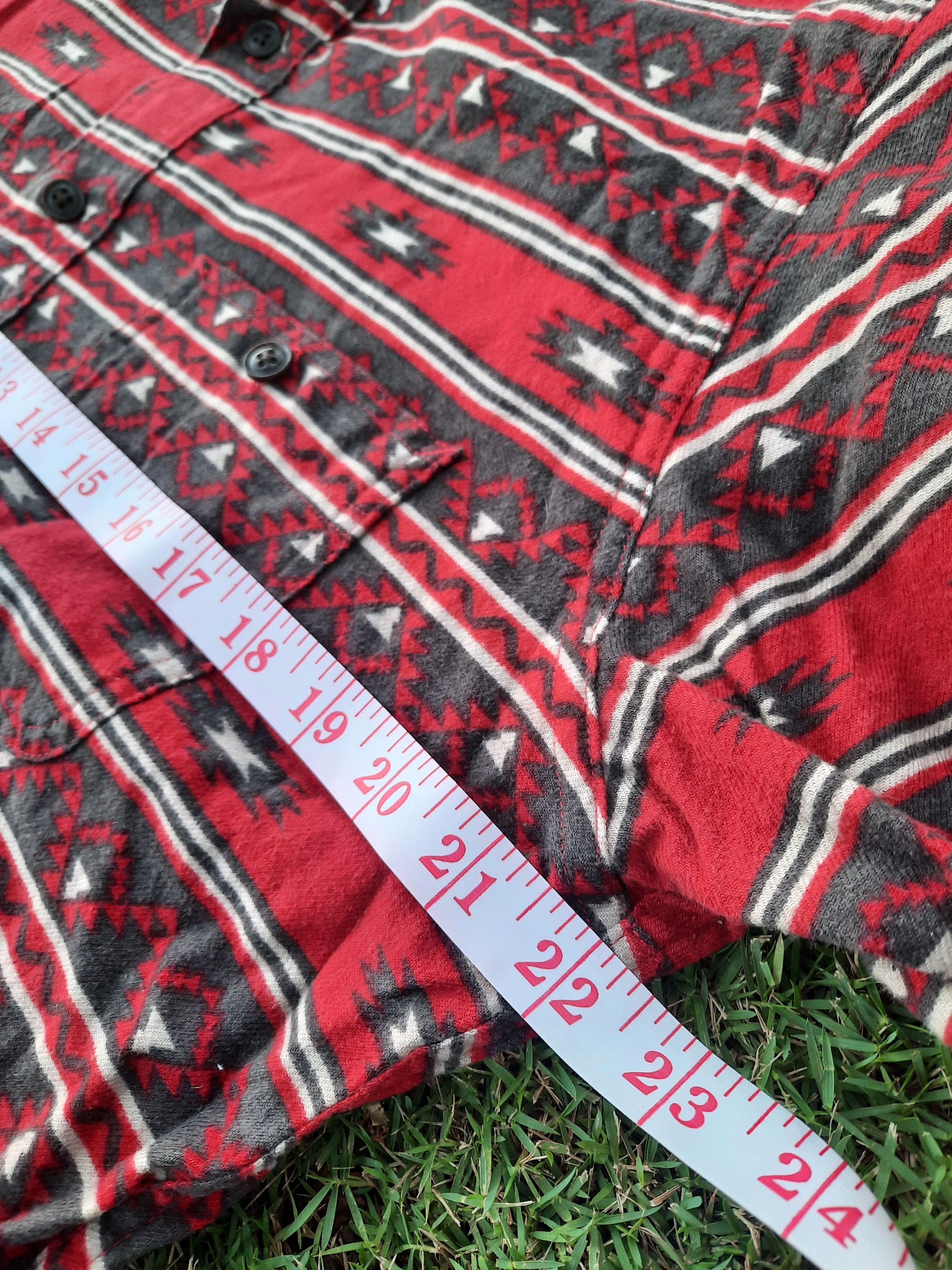 Uniqlo Uniqlo mexico pattern Size US L / EU 52-54 / 3 - 3 Thumbnail