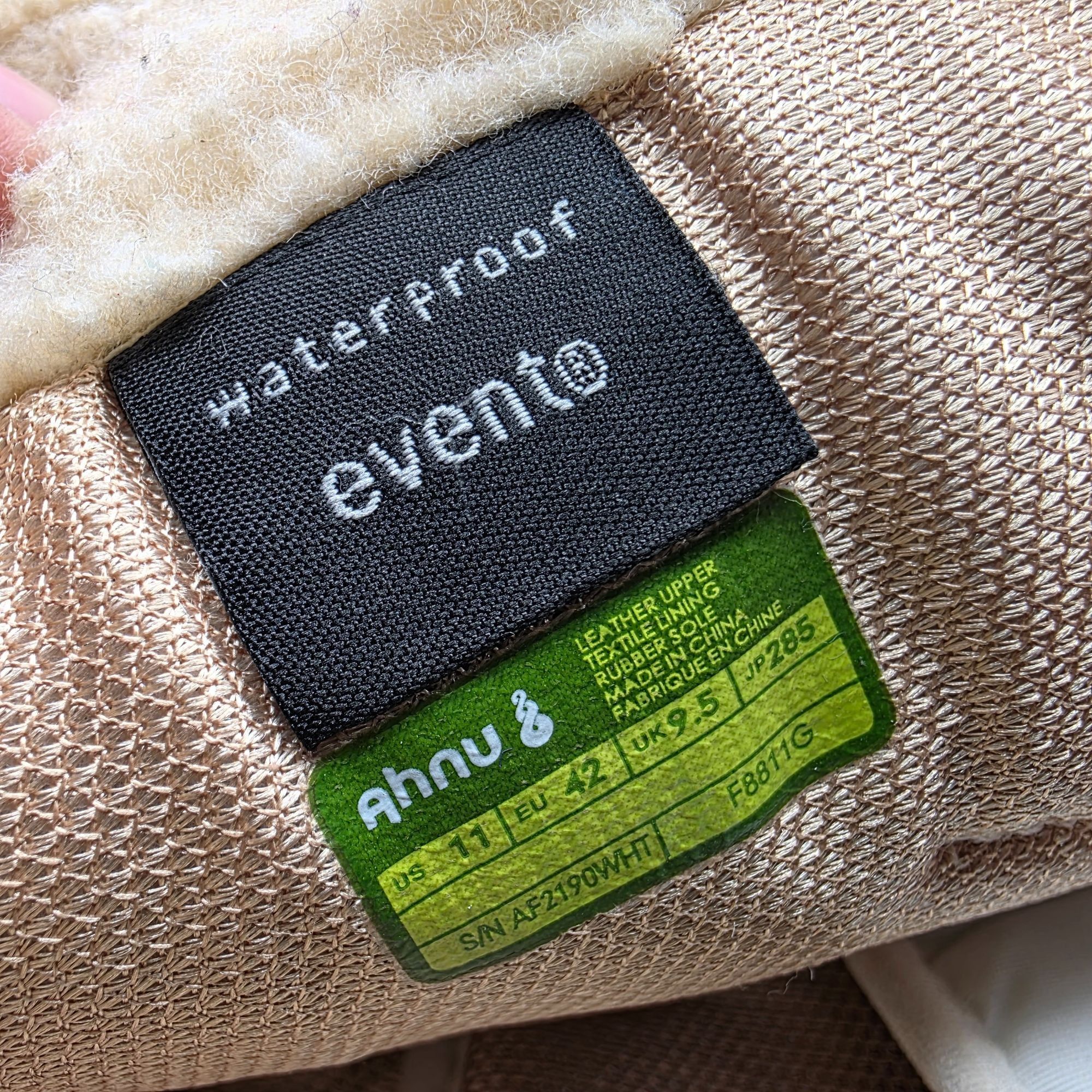 Other Ahnu Monte Vista Womens Size 11 White Snow Boots Vibram Wate Size US 11 / IT 41 - 9 Thumbnail