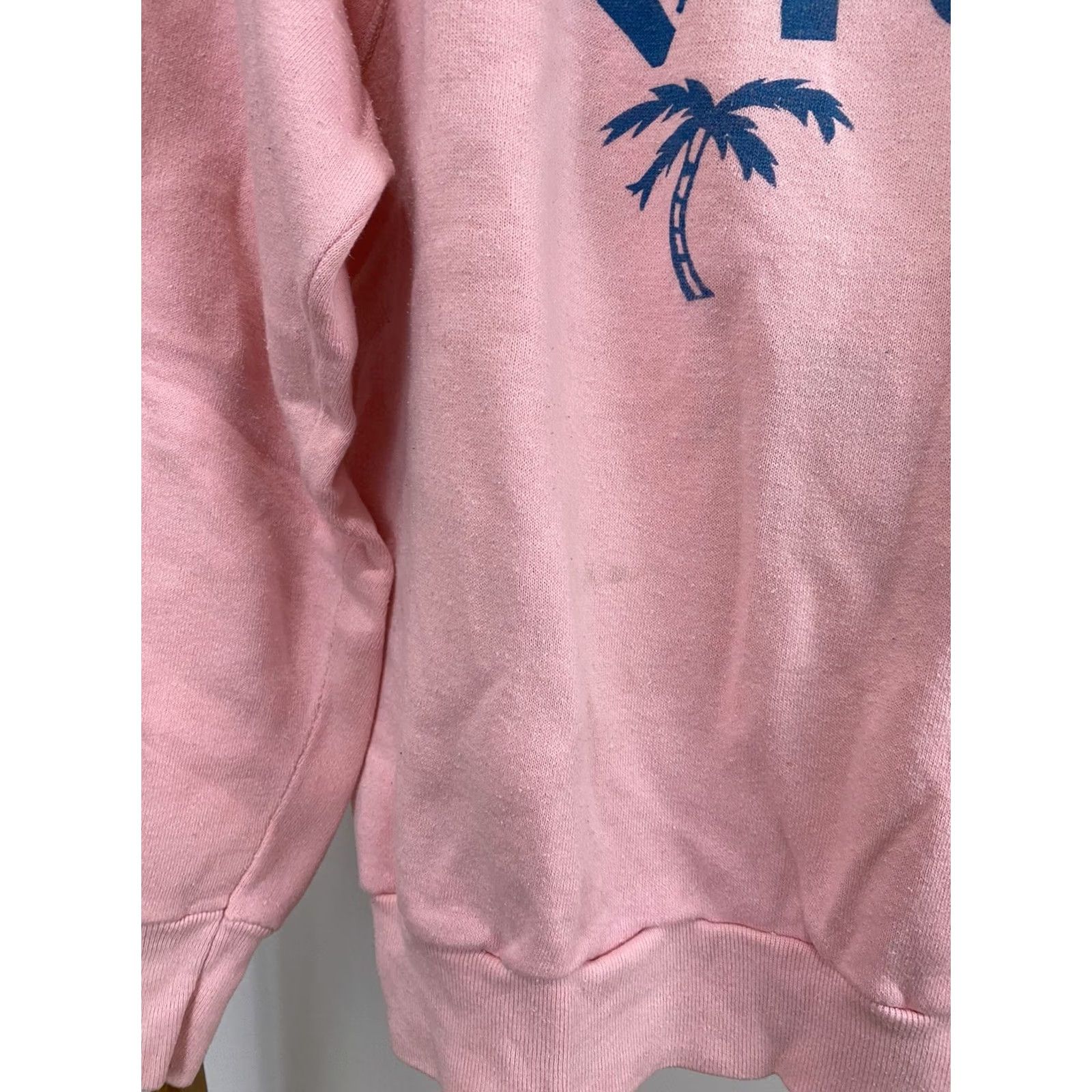 Pinko VTG 80s Miami Vice TV Show Promo Raglan Pink Crewneck Sweatshirt Women XL Size Pink Crew Neck Sweatshirt 80s Theme Mens Womens Girls Boys Size XL / US 12-14 / IT 48-50 - 4 Thumbnail