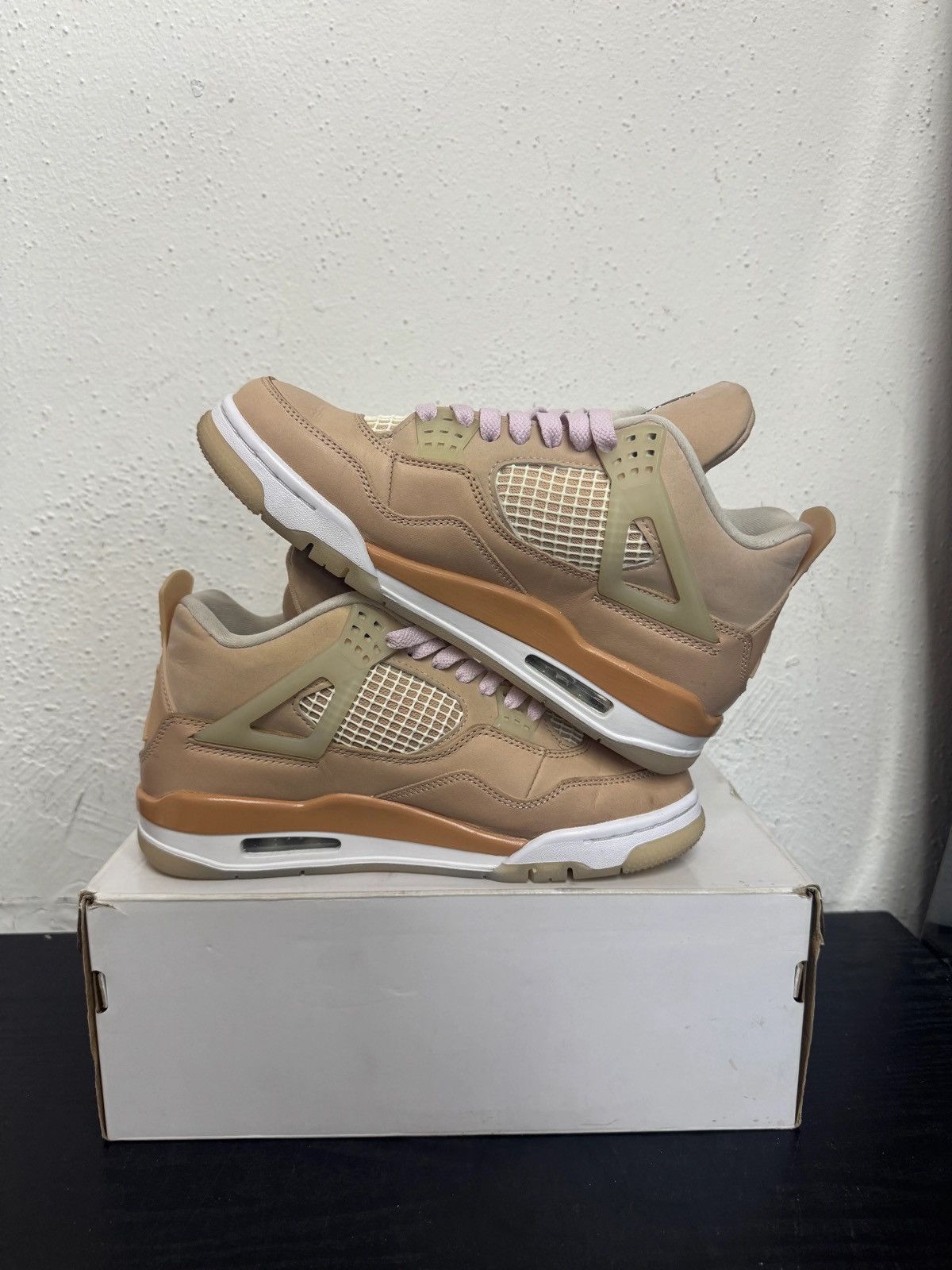 Jordan Brand Jordan 4 Shimmer size 6 Size US 6 / EU 39 - 3 Thumbnail
