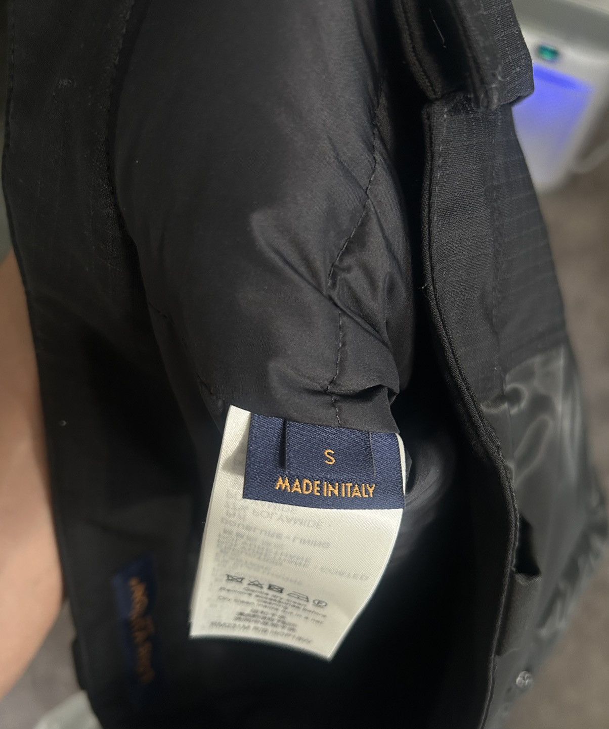 Louis Vuitton Louis Vuitton snow pants black microdown Size US 29 - 12 Thumbnail