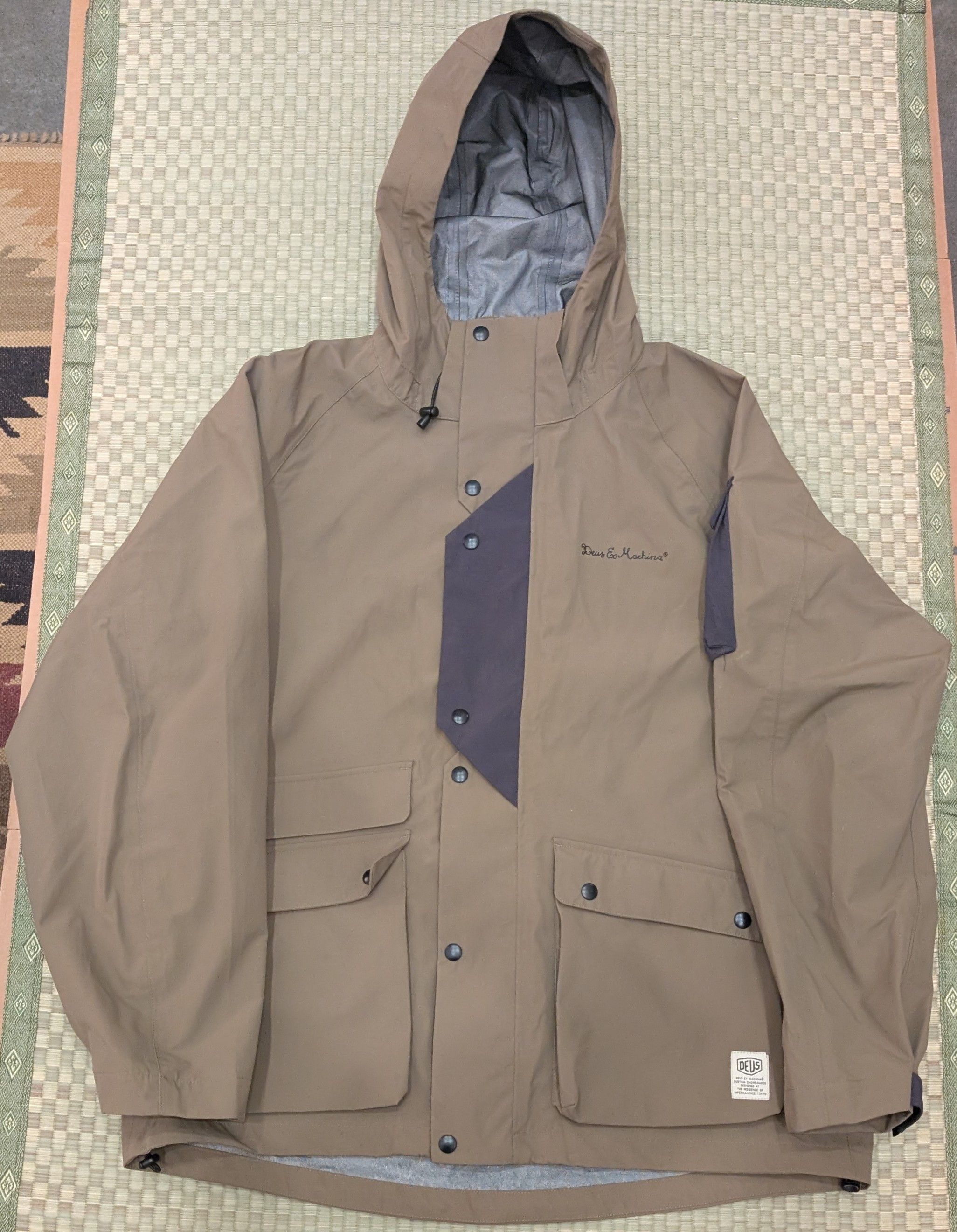 Deus Ex Machina SOLD OUT Deus Ex Machina Pinnacle Mountain Parka Olive Size US XL / EU 56 / 4 - 1 Thumbnail