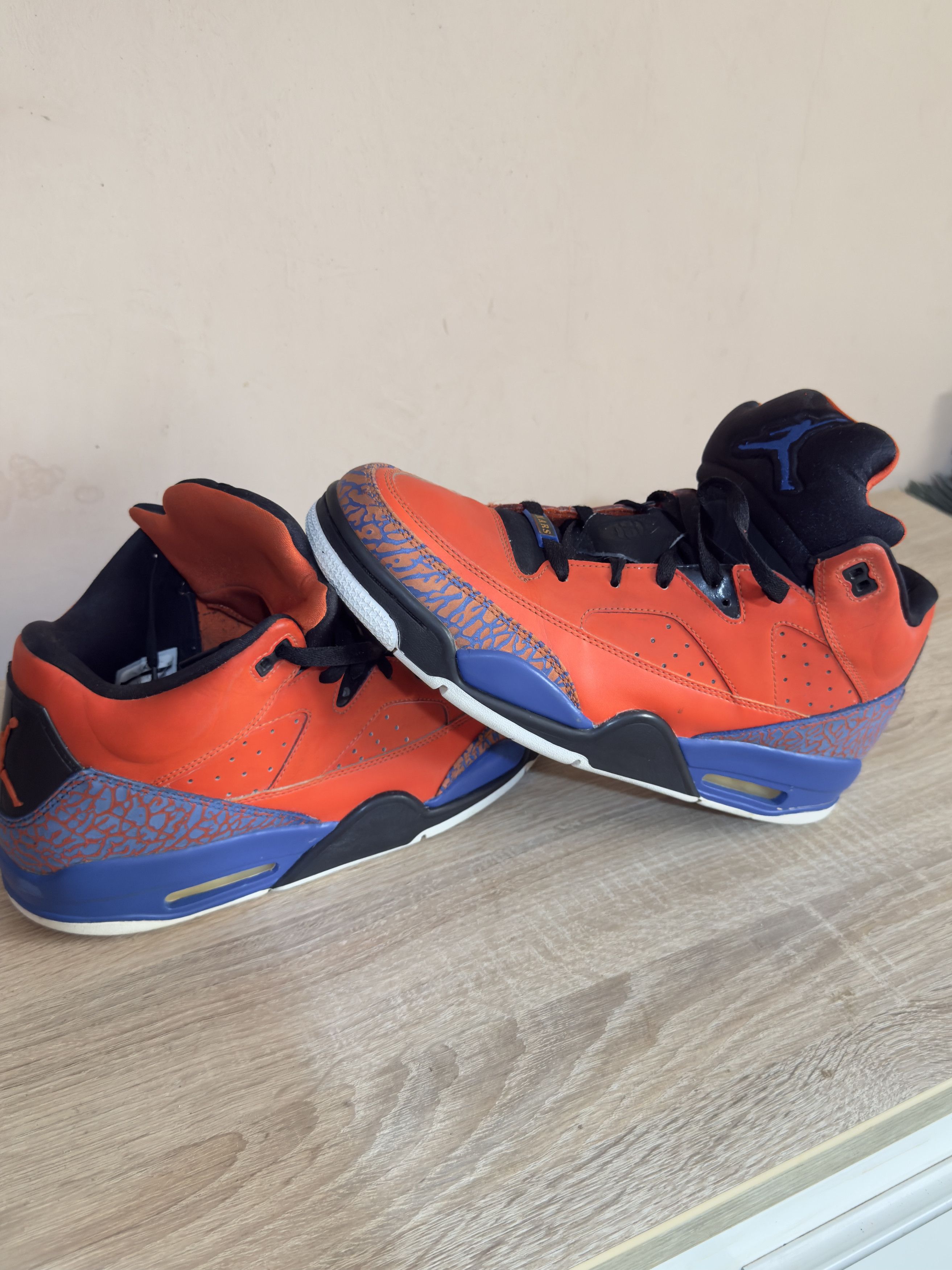 Jordan Brand Rare jordan Son of Mars orange sneakers size 12 Size US 12 / EU 45 - 4 Thumbnail