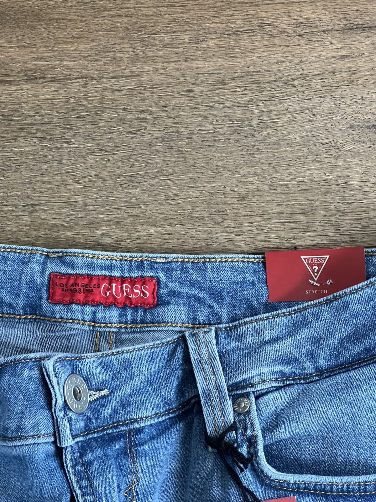 Designer × Guess Guess blue jean frayed shorts new w tags sz 32 Size US 32 / EU 48 - 4 Thumbnail
