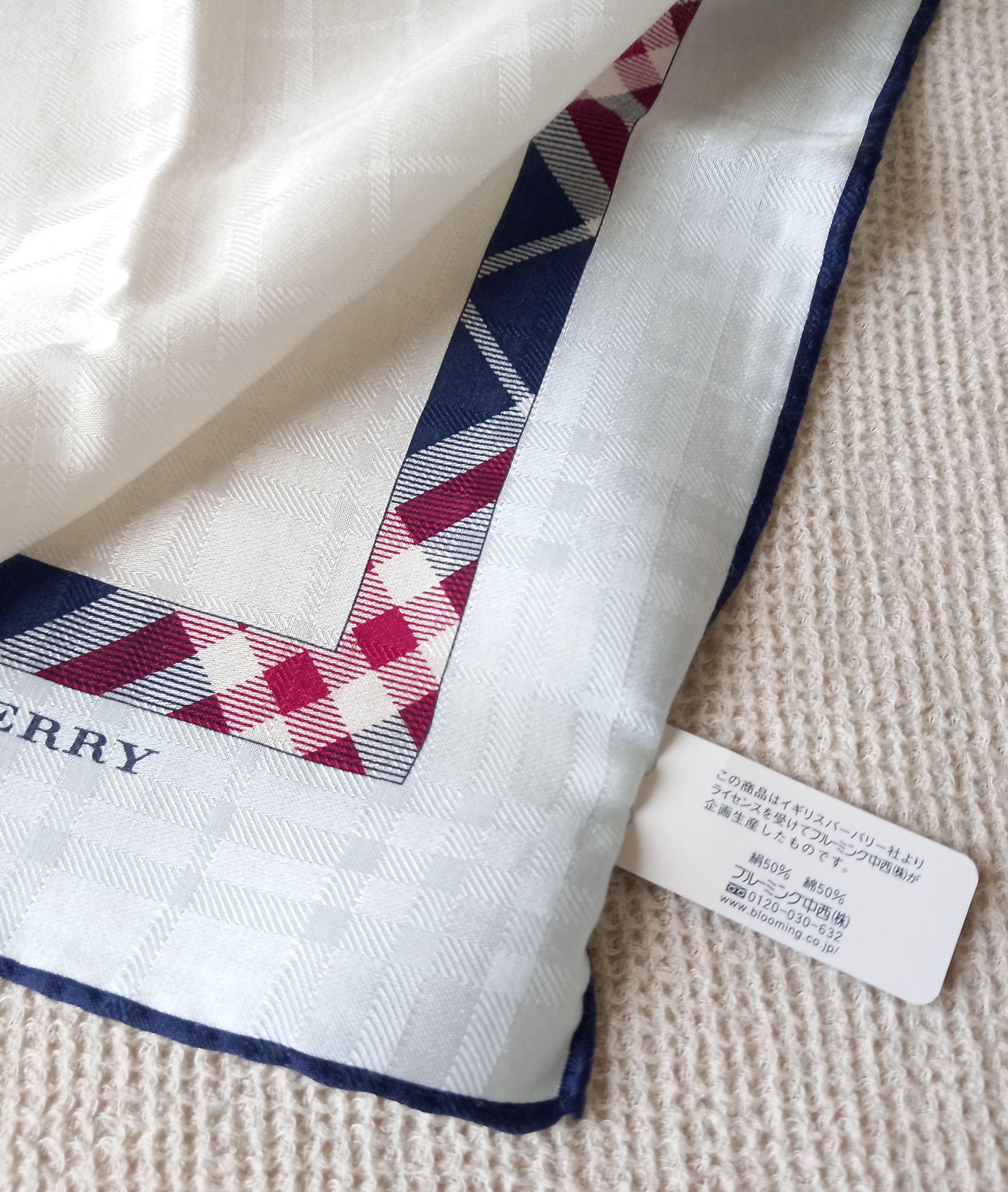 Burberry × Vintage NEW Japan Burberry bandana handkerchief silk/cotton Size ONE SIZE - 5 Thumbnail