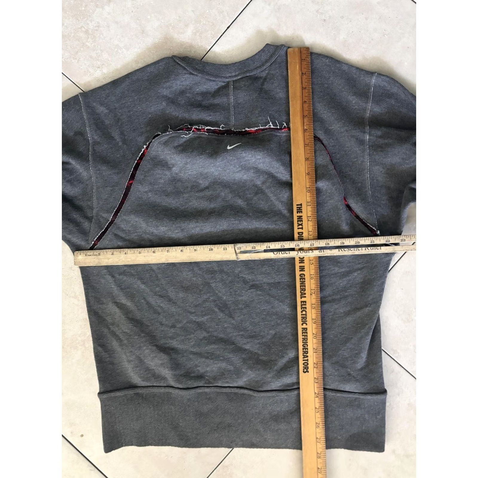 Nike VTG Nike Sweatshirt Mens L Gray Outdoor Basketball Crewneck Distressed Pullover Size US L / EU 52-54 / 3 - 7 Thumbnail