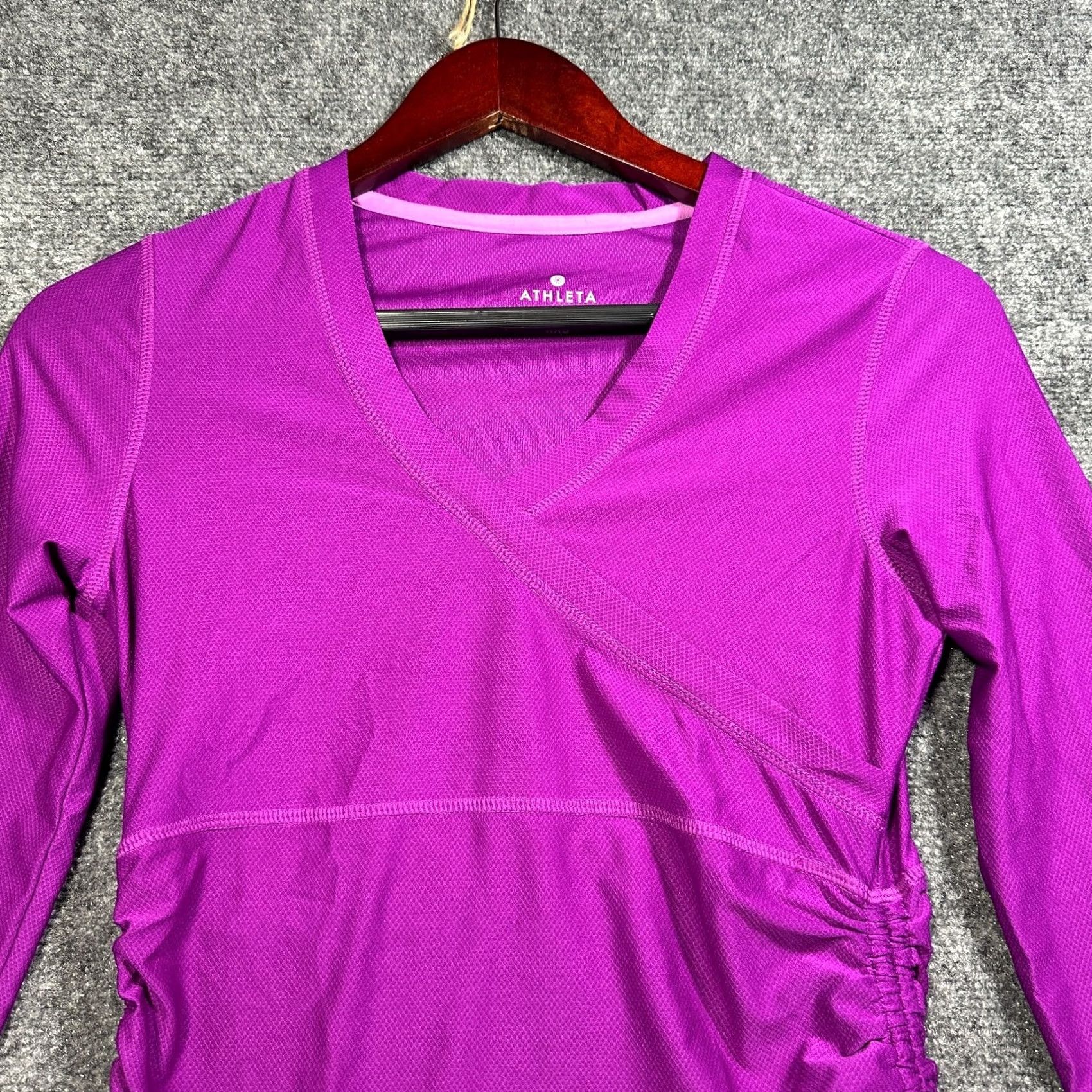 Athleta Athleta Wick It Adjustable Coverup Shirt Top Womens XXS Purple V Neck Stretch Shirt Pullover Activewear Long Sleeve Size XXS / US 00 / IT 34 - 4 Thumbnail