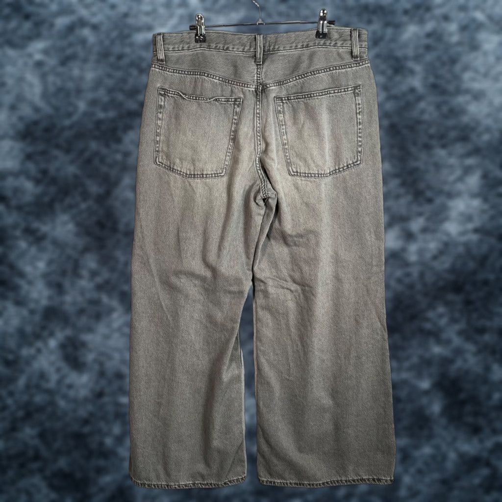 Uniqlo Uniqlo Womens Jeans Gray Wide-Leg Cotton Blend Denim Size 32 (Adult) Womens Regular Rise High Inseam 29 in Front Distressing - Vintage/NWT? (No N/A) Size 24" / US 00 / IT 34 - 1 Thumbnail