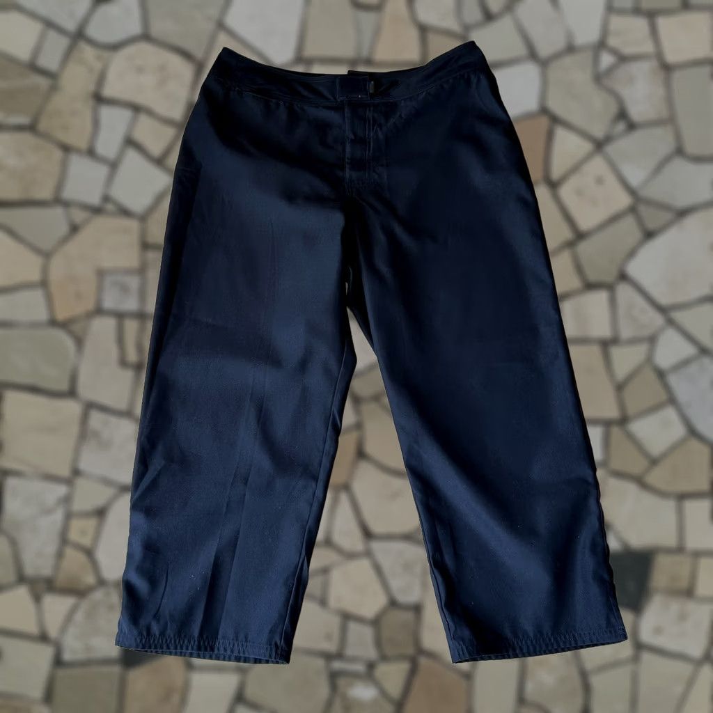 Patagonia Patagonia Pataloha Capris In Black Women’s 10 Capri Women Black 30 Inseam 23 In 11 Rise Beach Hawaiian Preppy Logo Vintage No Size ONE SIZE - 1 Thumbnail