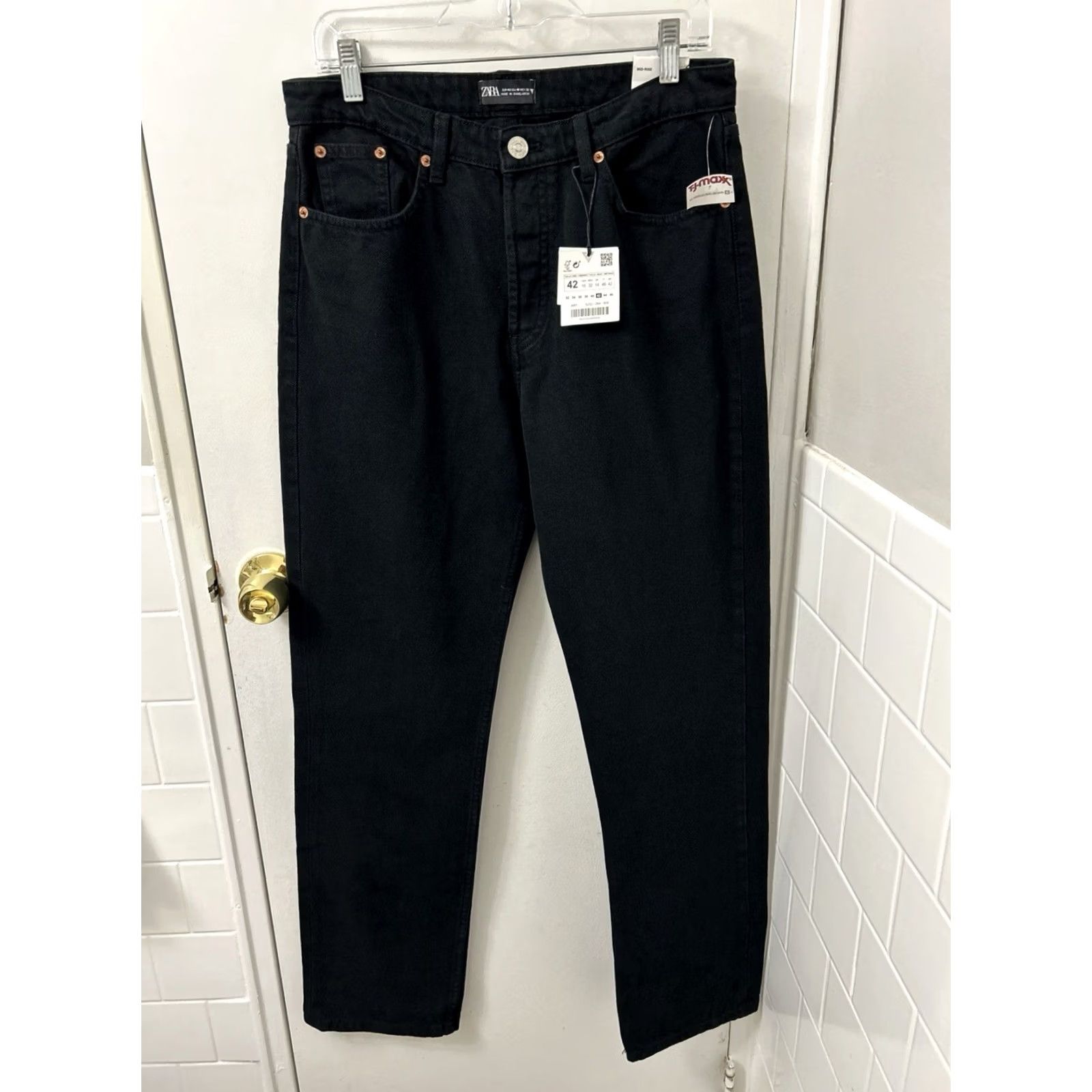 Zara Zara Jeans Womens Size 10 33L Black Straight Leg Denim NWT Button Fly 5-Pocket Pockets Size 32" / US 10 / IT 46 - 2 Thumbnail