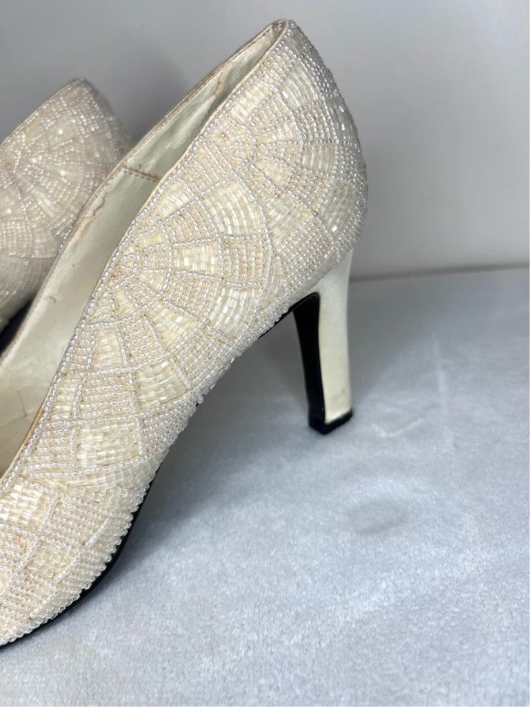 Other Vintage cream beaded Caparros Heels, Size 9, Off-white Size US 9 / IT 39 - 3 Thumbnail