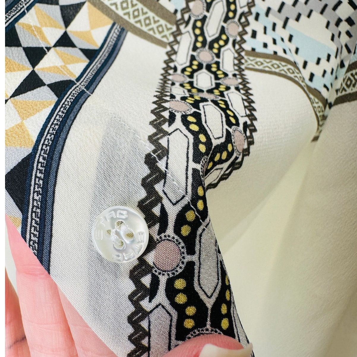 Etro ETRO Cream Blue Multi Geometric Print Collar Blouse 46 / L Size L / US 10 / IT 46 - 5 Thumbnail