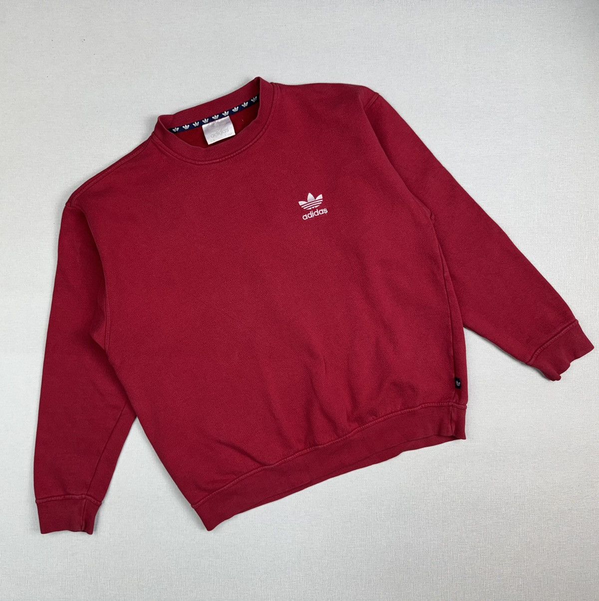 Adidas × Vintage Vintage Adidas Oversized Retro 90’ Crew Neck Sweatshirt Size US L / EU 52-54 / 3 - 1 Thumbnail