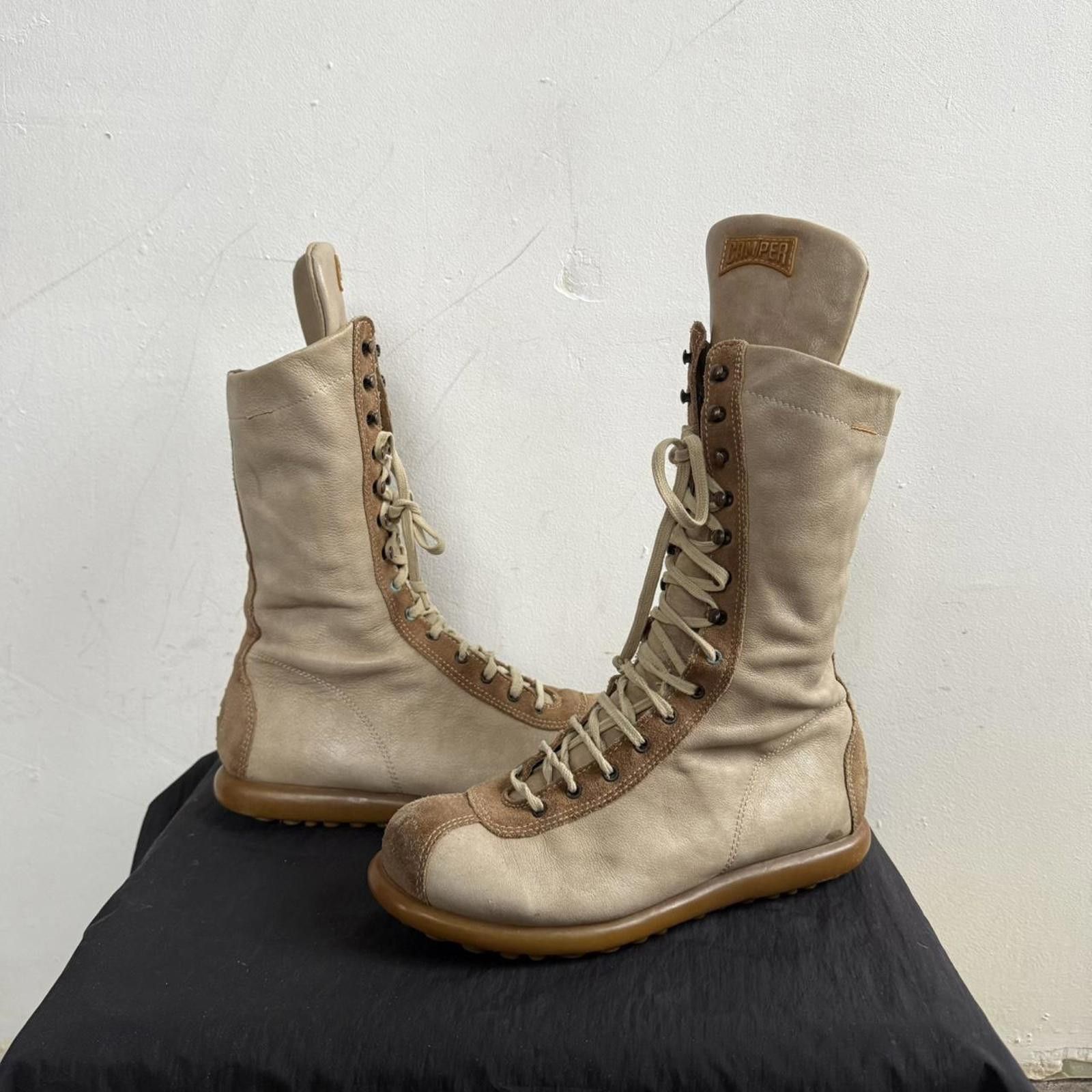 Vintage Camper Pelotas Cream Leather Lace Up Boots in Beige, Women's (Size 4) — image 2 of 6