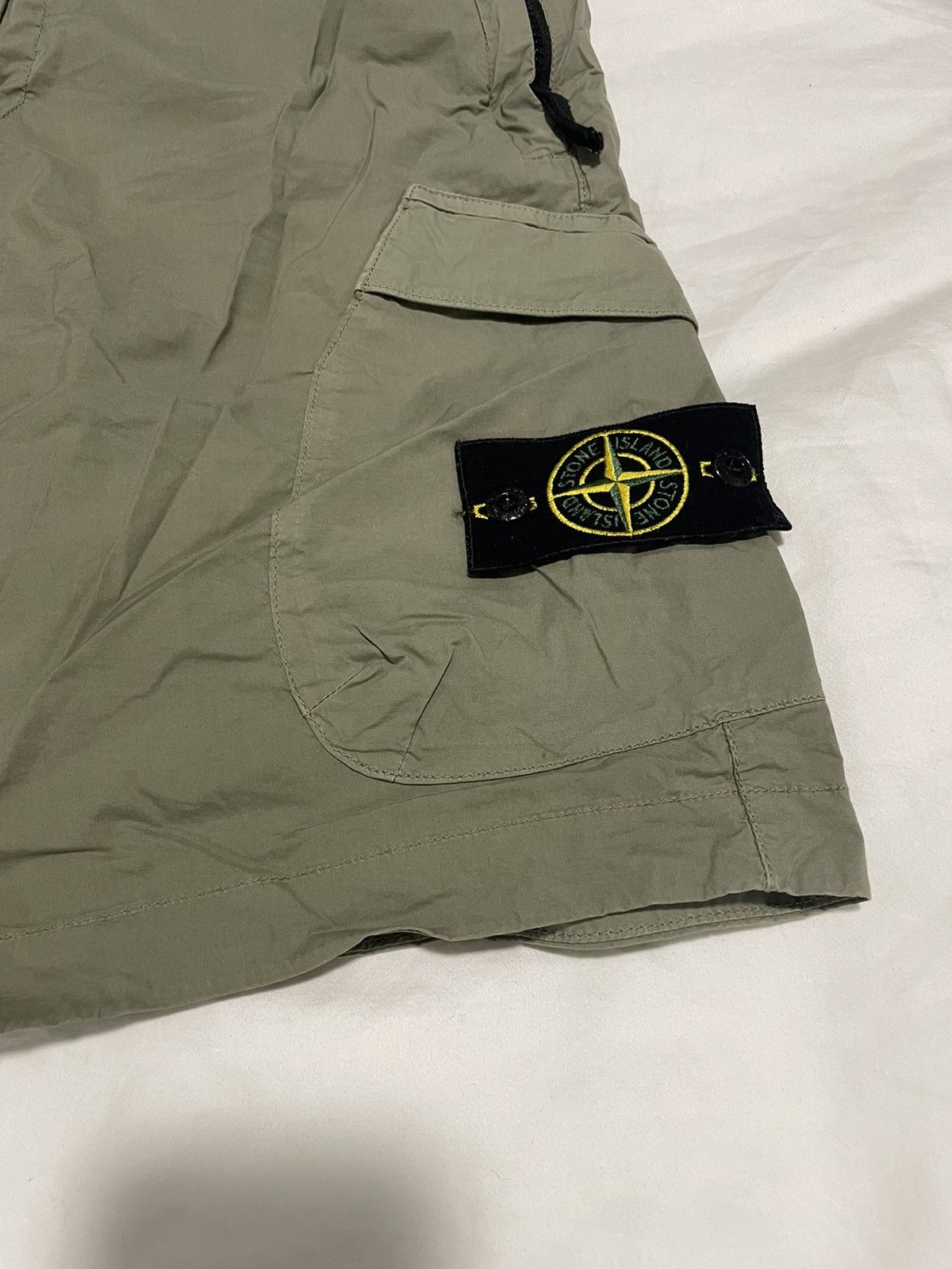 Stone Island Stone Island compass-motif cargo shorts Size US 32 / EU 48 - 2 Thumbnail