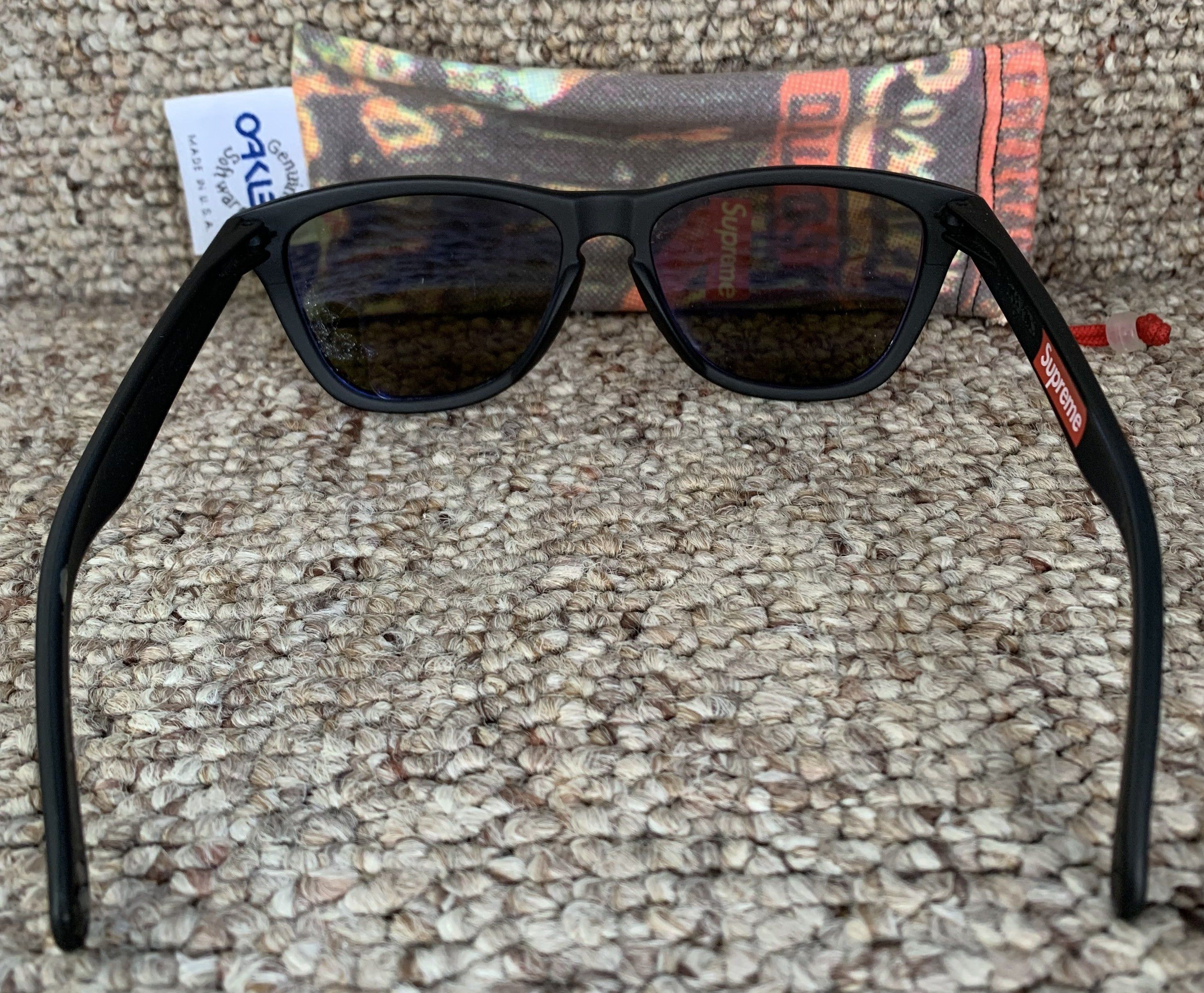 Oakley S/S 2007 Supreme x Oakley Frogskin Sunglasses + Case Size ONE SIZE - 9 Thumbnail