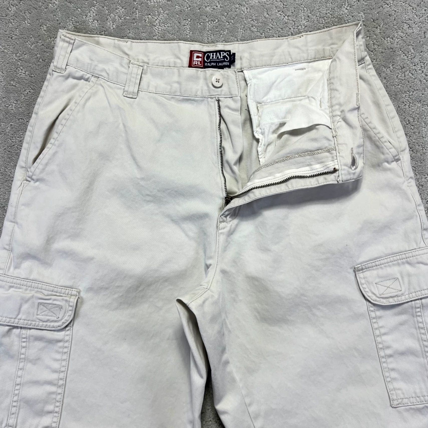 Ralph Lauren VINTAGE Chaps Ralph Lauren Cargo Pants Mens 33x32 White Beige Cotton Cargo Pocket Zipper Y2k 90s Style Workwear Casual Regular Mens Size US 33 - 2 Thumbnail