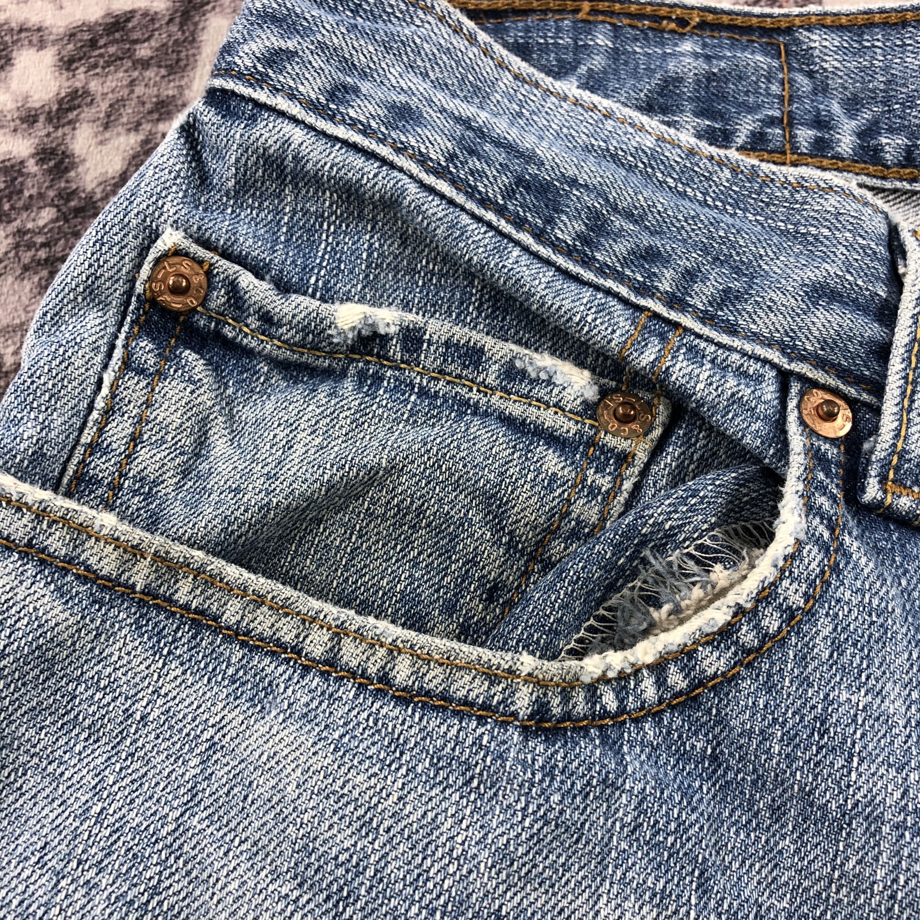 Levi's × Vintage Vintage Blue Wash Levis 569 Jeans-JM3022 Size US 37 - 9 Thumbnail