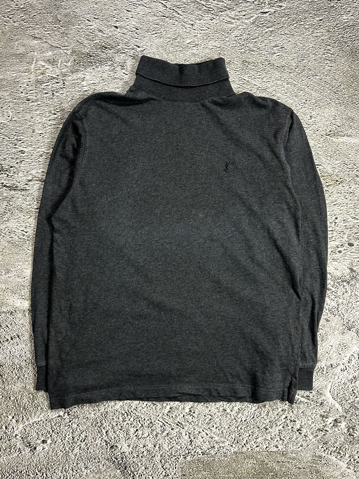 Yves Saint Laurent 90s Yves Saint Laurent vintage grey turtleneck YSL logo Size US L / EU 52-54 / 3 - 1 Thumbnail