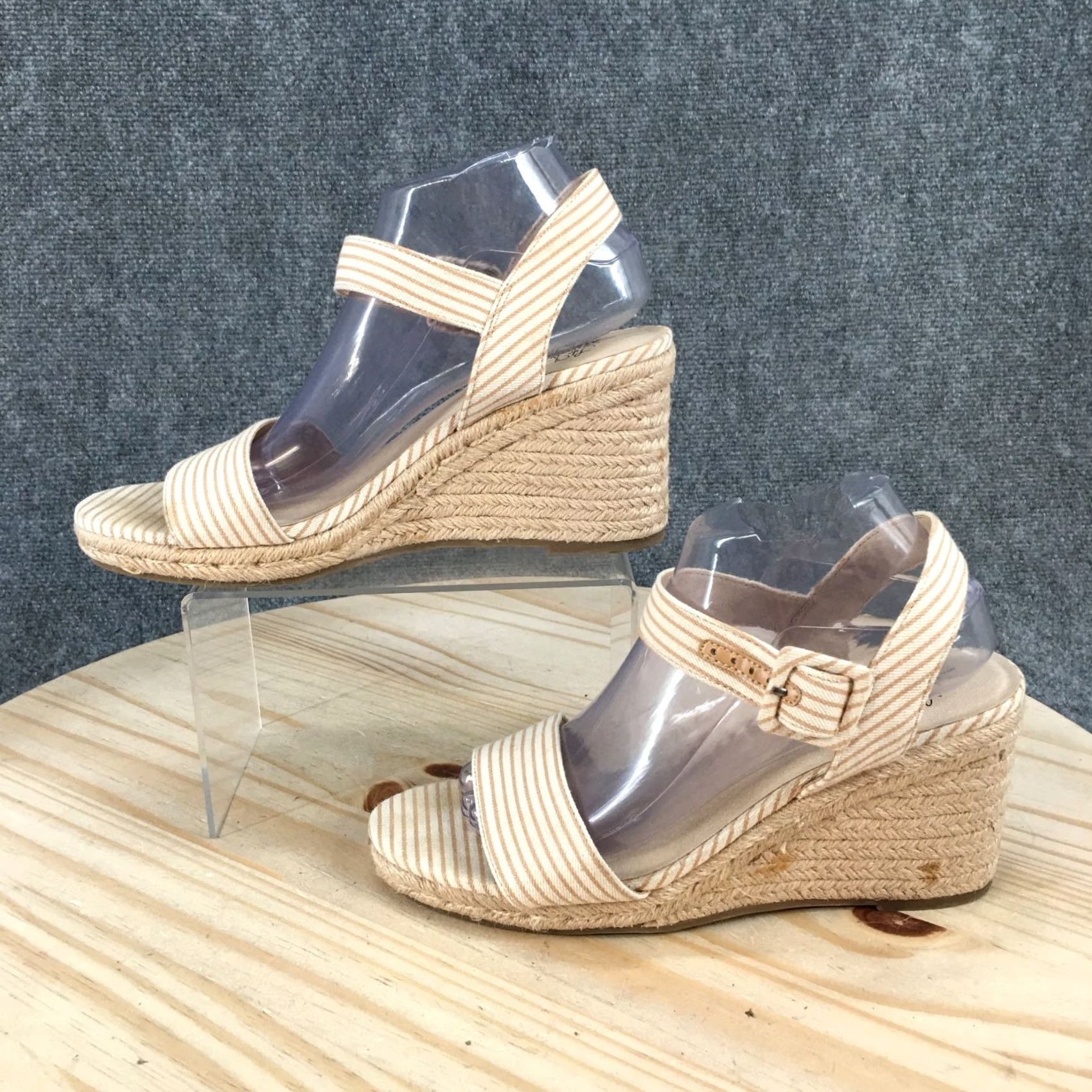 Vintage LifeStride Sandals Womens 9.5 Beige Espadrille Ankle Straps Wedge Casual Sandal Size US 10 / IT 40 - 2 Thumbnail