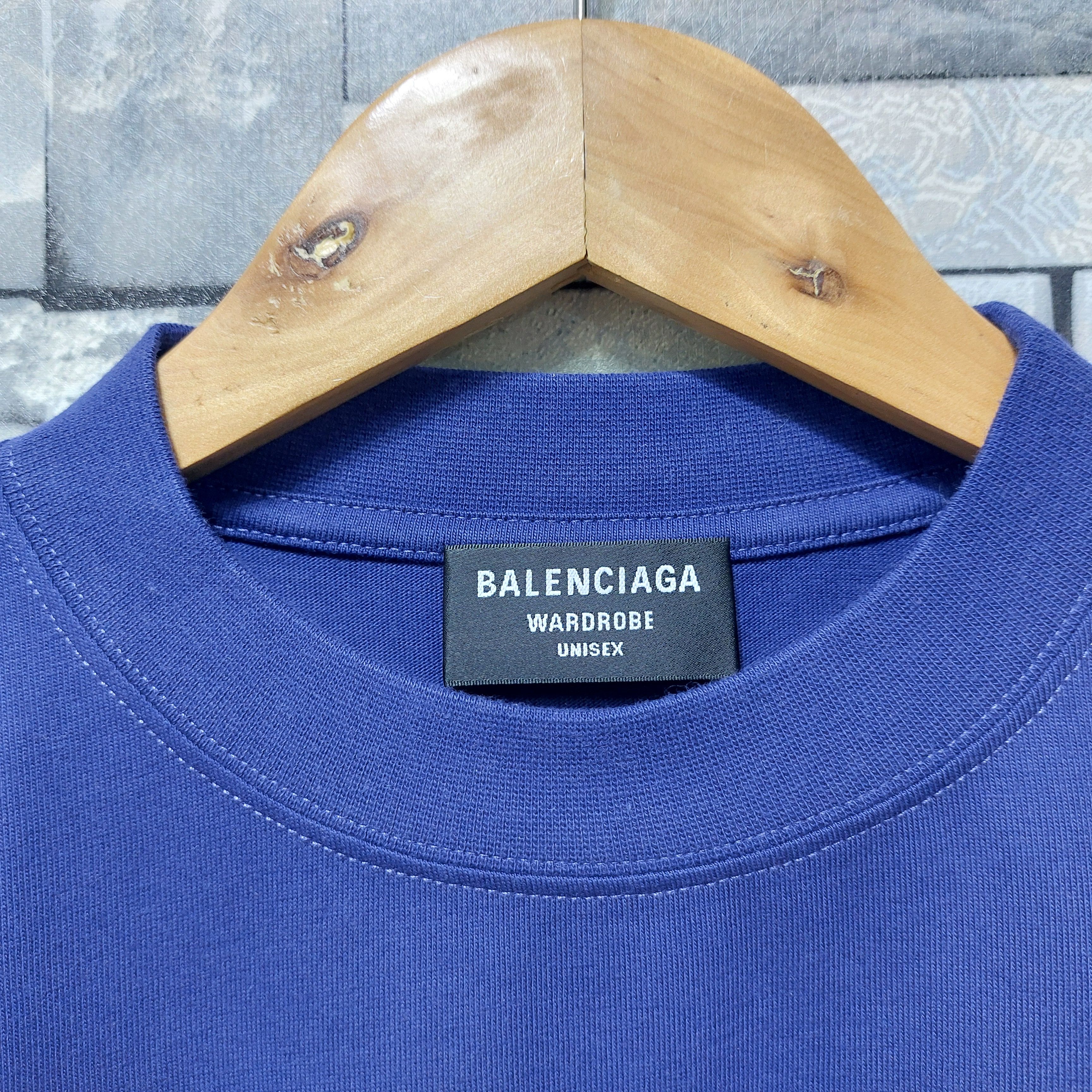 Balenciaga Balenciaga T-Shirt Size US S / EU 44-46 / 1 - 4 Thumbnail