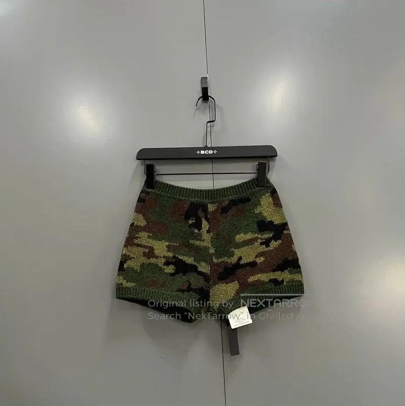 Miu Miu Miu Miu Camouflage Wool Women's Shorts . Size 28" / US 6 / IT 42 - 1 Thumbnail