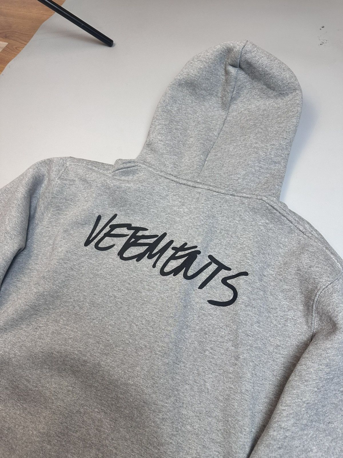 Vetements Vetements basic hoosie , big print logos medium Size US M / EU 48-50 / 2 - 5 Thumbnail