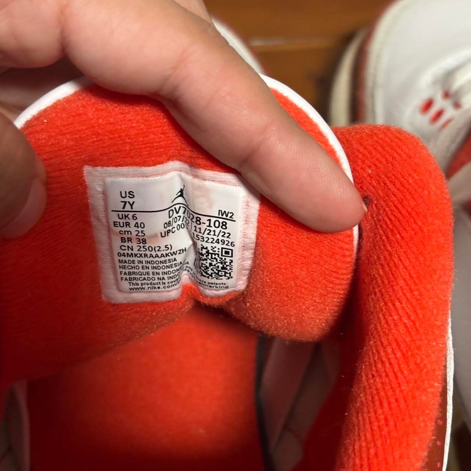 Jordan Brand Jordan 3 orange white b grades Size US 7 / EU 40 - 5 Thumbnail