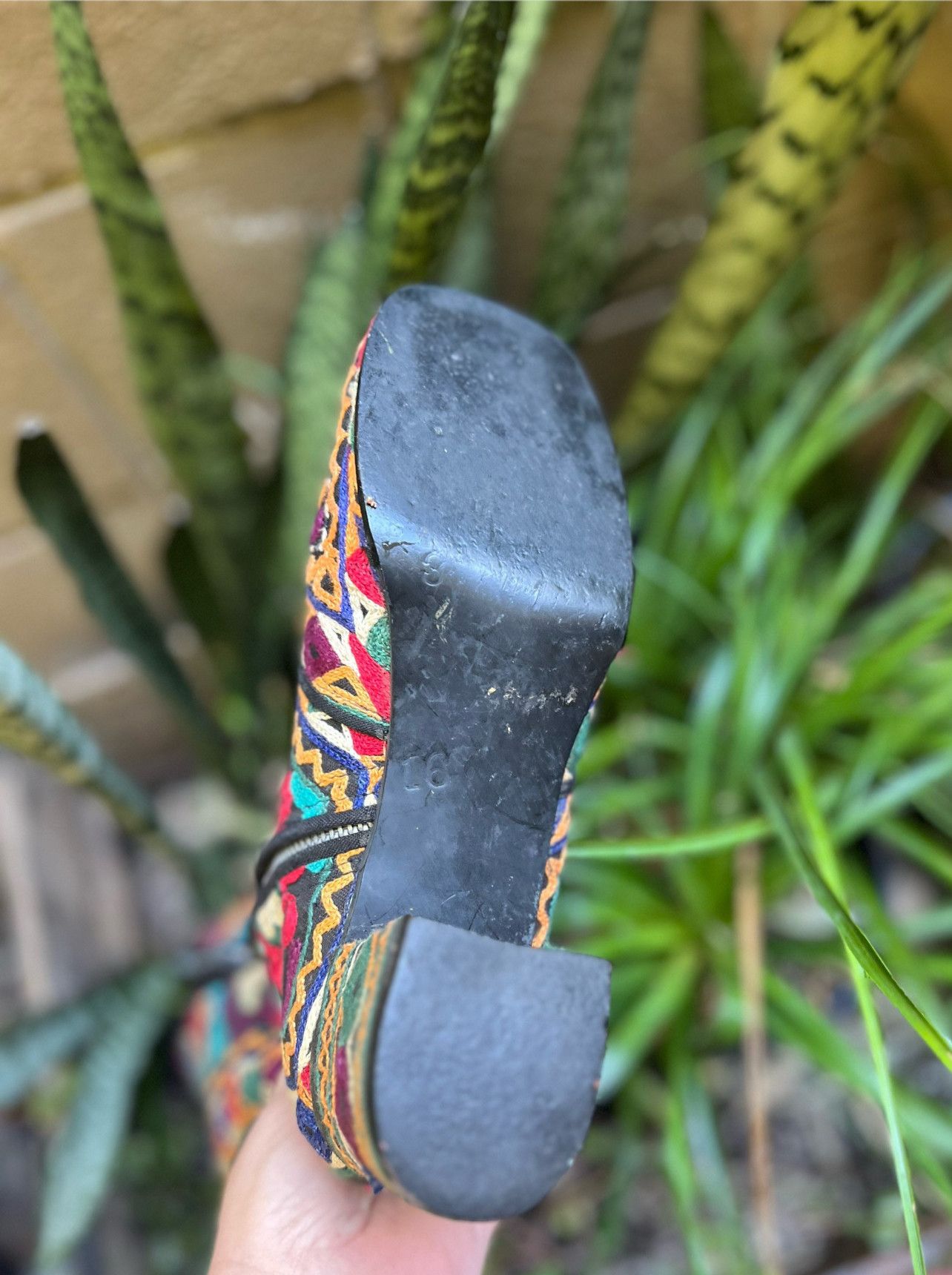 Vintage True vintage 1960s embroidered platform Go Go boots Size US 5 / IT 35 - 4 Thumbnail