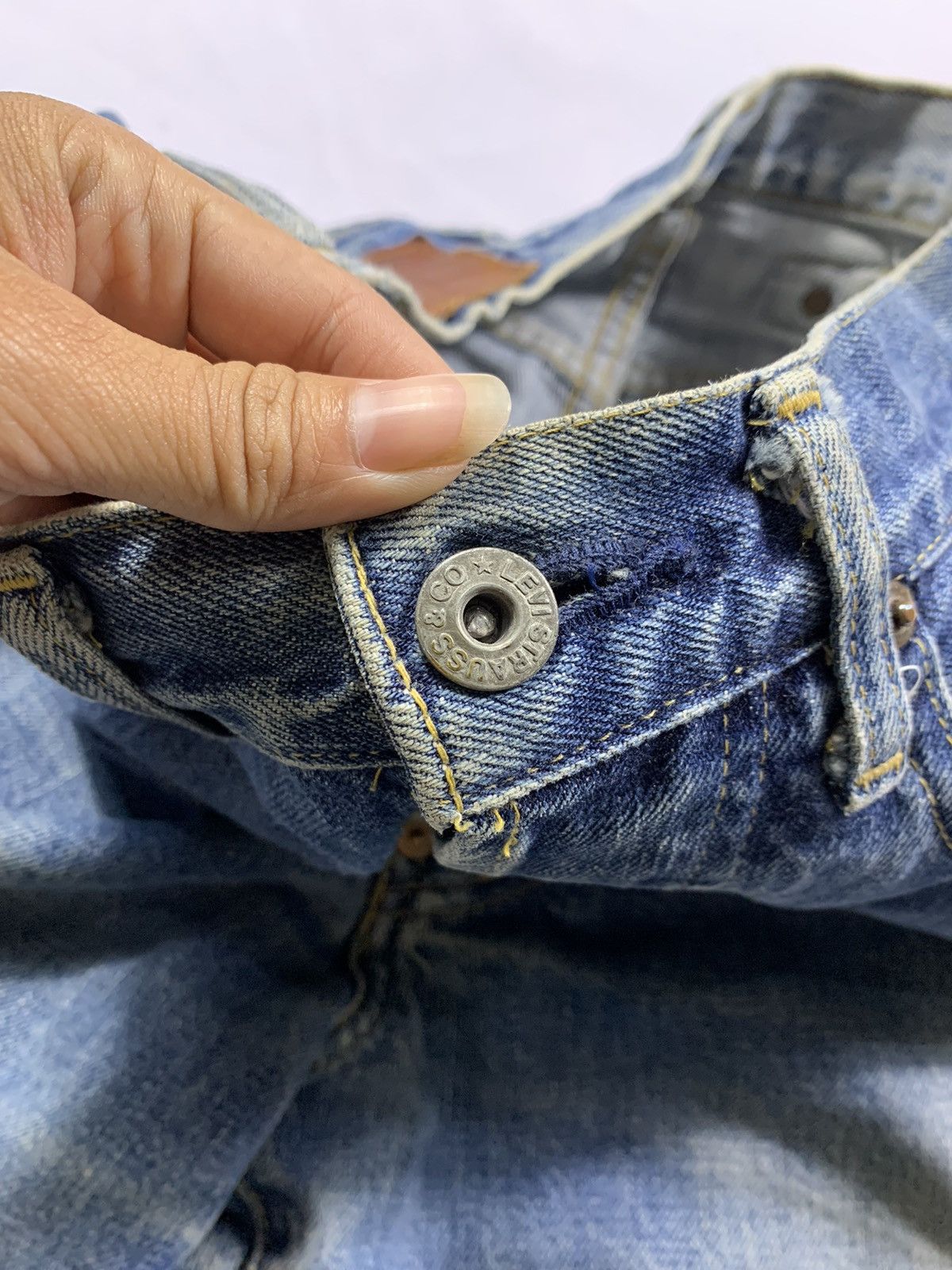 Levi's Vintage Levis 702 Big E Distressed Selvedged Denim Jeans Size US 29 - 7 Thumbnail