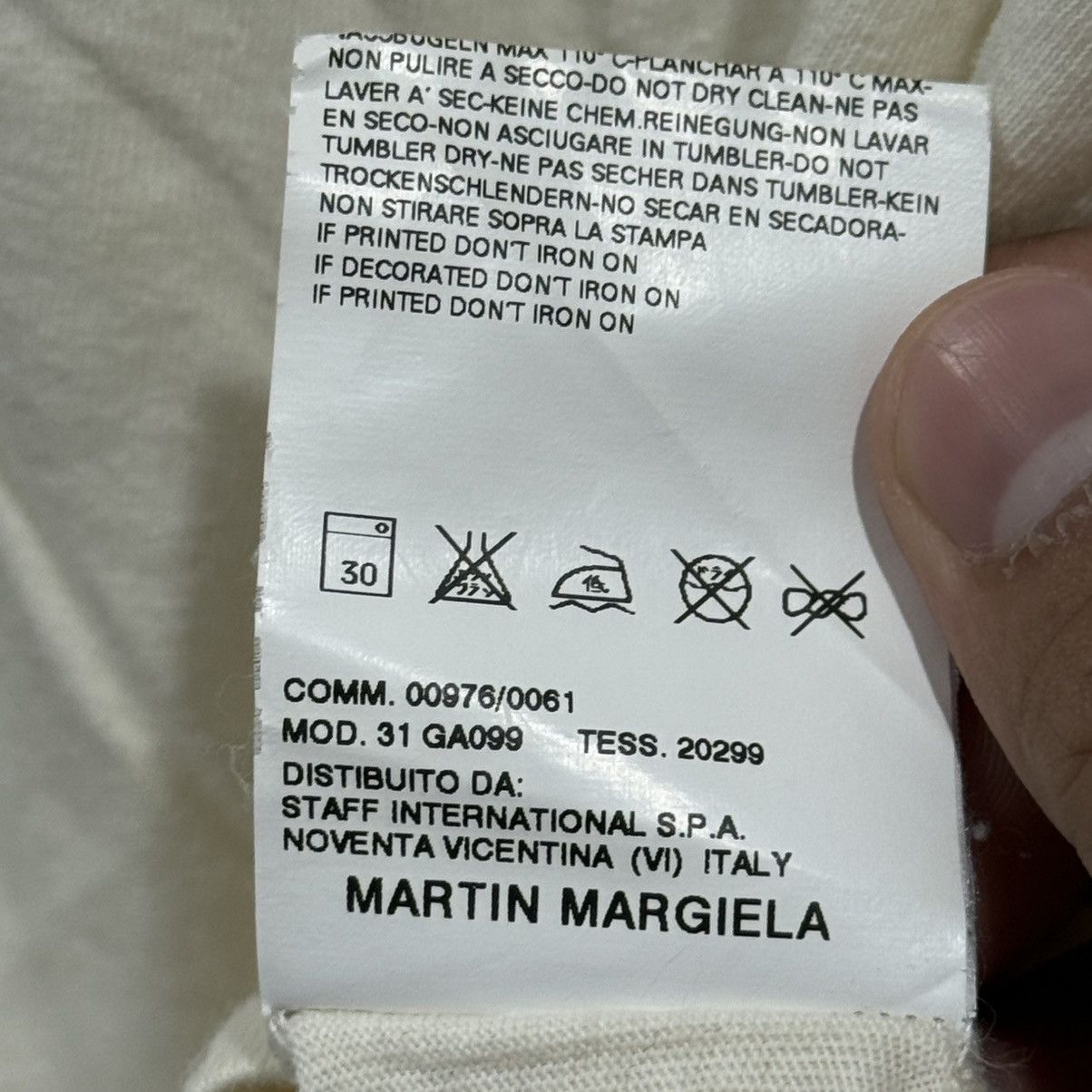 Maison Margiela Maison Margiela Aids Awareness V Neck Tee Size US S / EU 44-46 / 1 - 7 Thumbnail