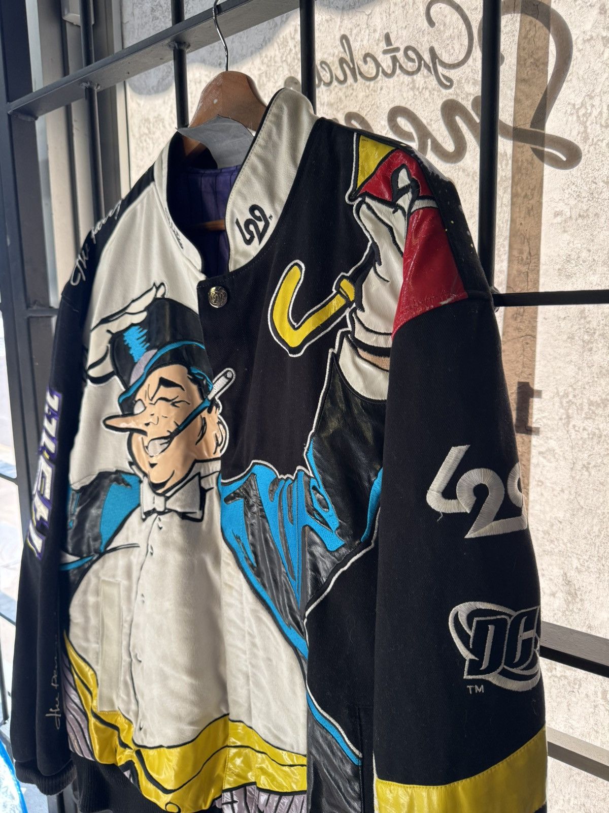 DC Comics 2007 DC Original Unique Penguin Batman Jacket XL Size US XL / EU 56 / 4 - 4 Thumbnail