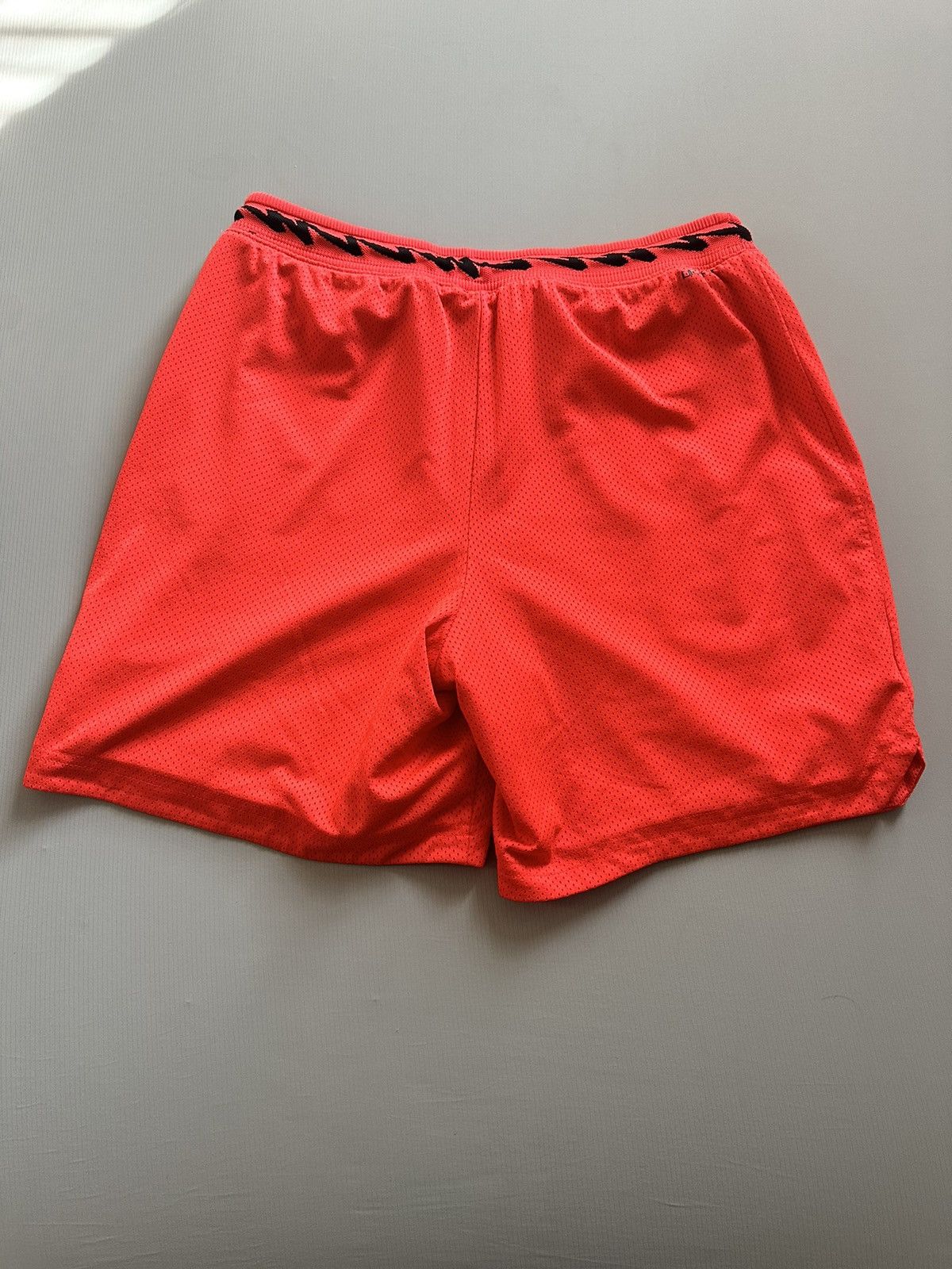 Jordan Brand × Nike Nike/Jordan Shorts Size US 32 / EU 48 - 2 Thumbnail