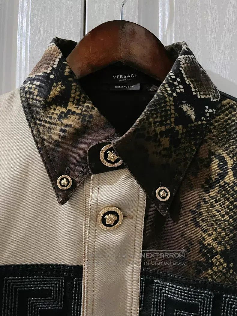 Versace Versace Swirl pattern snakeskin pattern heavy hardware cra Size US L / EU 52-54 / 3 - 3 Thumbnail