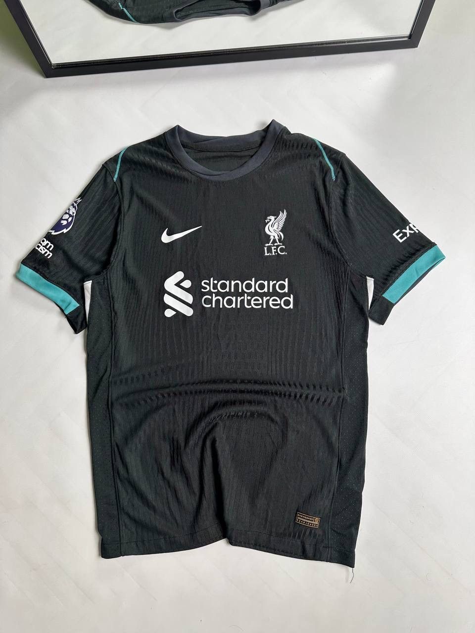 Nike Liverpool Fc Away 2024/25 Soccer Jersey Size US XL / EU 56 / 4 - 1 Thumbnail